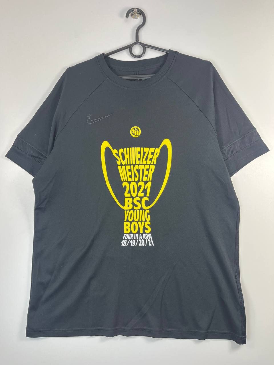 Nike BSC Young Boys Schweizer Meister 2021 T-Shirt Football XL Size US XL / EU 56 / 4 - 1 Thumbnail