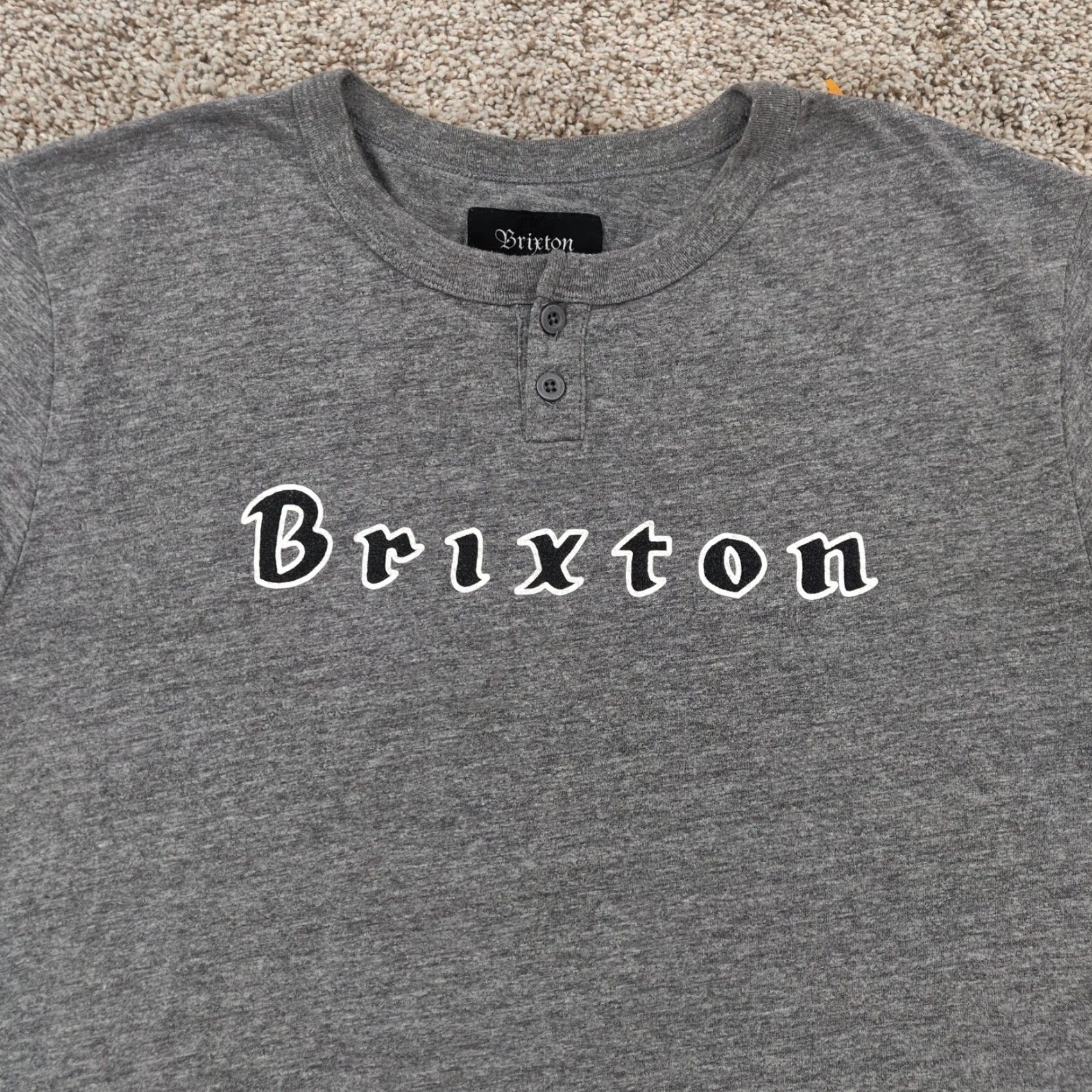 Brixton Brixton Shirt Mens M Grey Short Sleeve Henley Button Logo - Brixton Shirt Mens M Grey Short Sleeve Henley Logo Casual, 90s? Size US M / EU 48-50 / 2 - 2 Thumbnail
