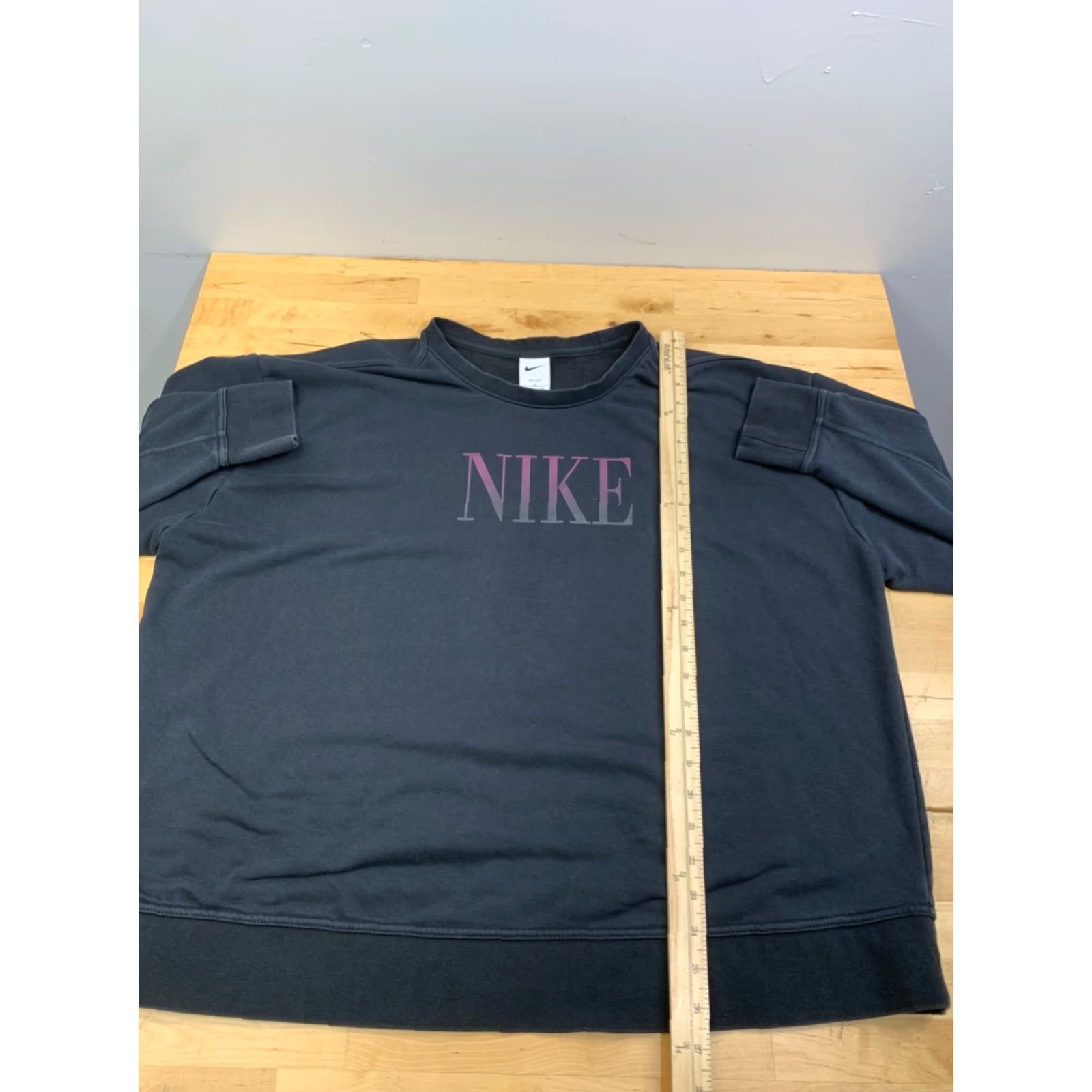 Nike Nike Sweatshirt Crew Neck Pullover Women XL Black Logo Activewear Sweatshirt Logo All Seasons Winter Fall Mens Womens? Size XL / US 12-14 / IT 48-50 - 3 Thumbnail