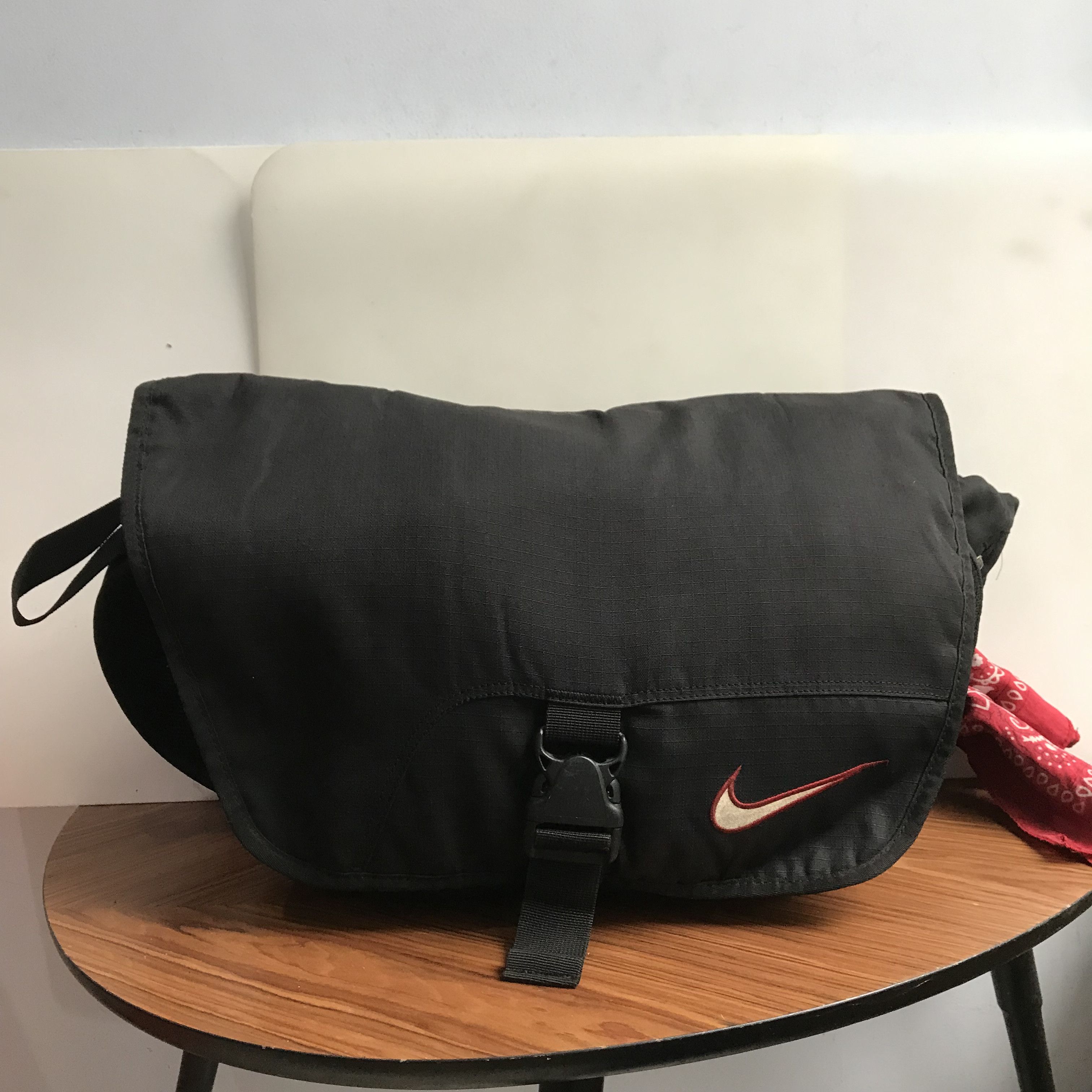 Nike × Streetwear × Vintage Vintage Nike Crossbody sling Bag y2k