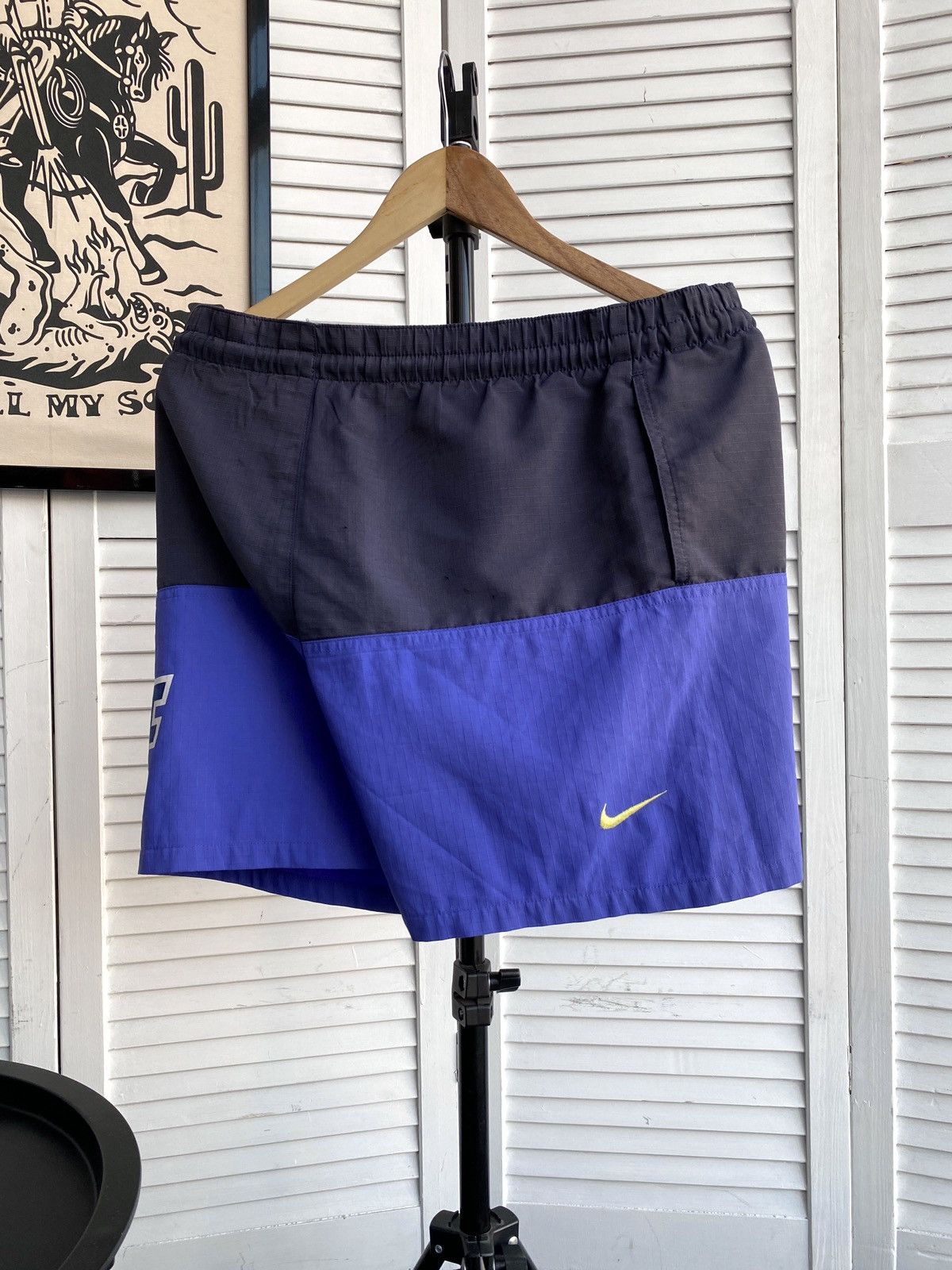 Nike × Vintage Nike Vintage 90s Swoosh Big Logo Nylon Retro Shorts Size US 32 / EU 48 - 4 Thumbnail