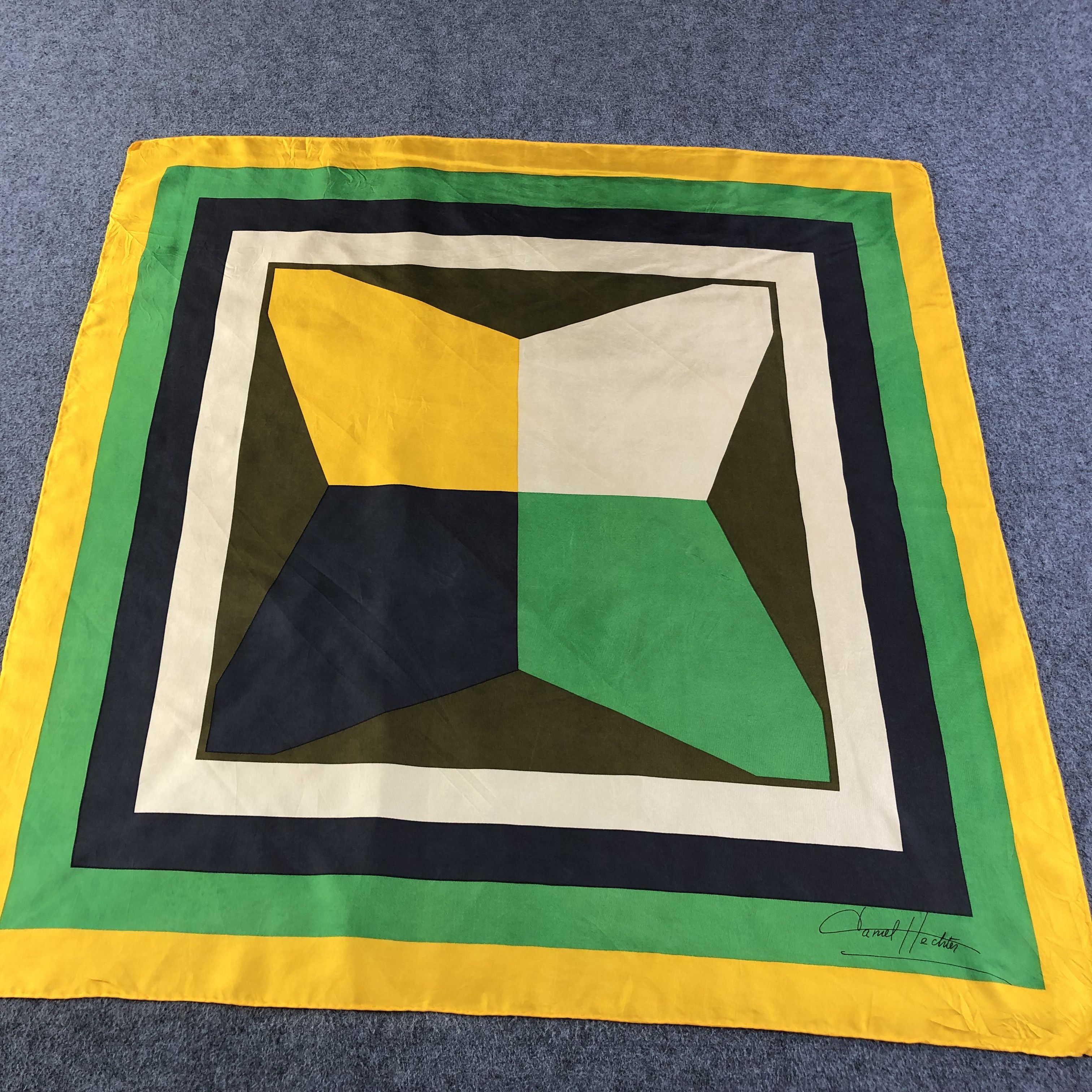 Vintage Vintage Luxury Hand Rolled Silk Scarf M582 Size ONE SIZE - 1 Thumbnail