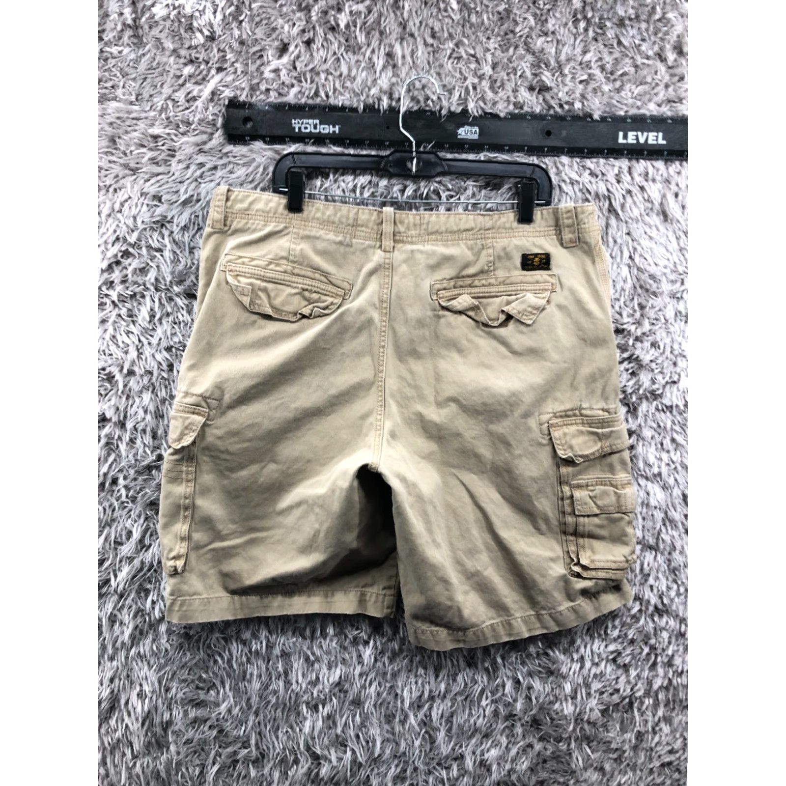 Old Navy Izod Cargo Shorts Mens Size 38 Mid Rise Med Wash Beige Size US 32 / EU 48 - 6 Thumbnail
