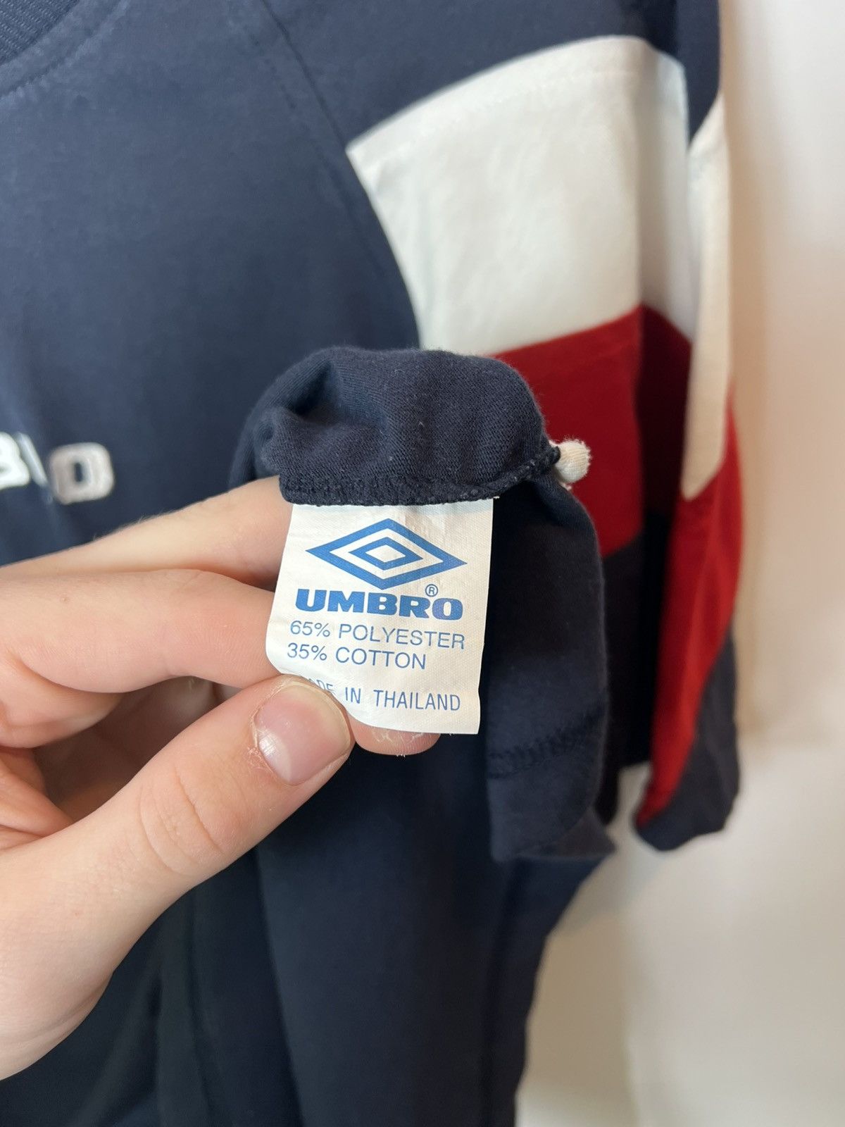Umbro Vintage 90s Soccer football Umbro sportswear T-shirt Size L Size US L / EU 52-54 / 3 - 7 Thumbnail