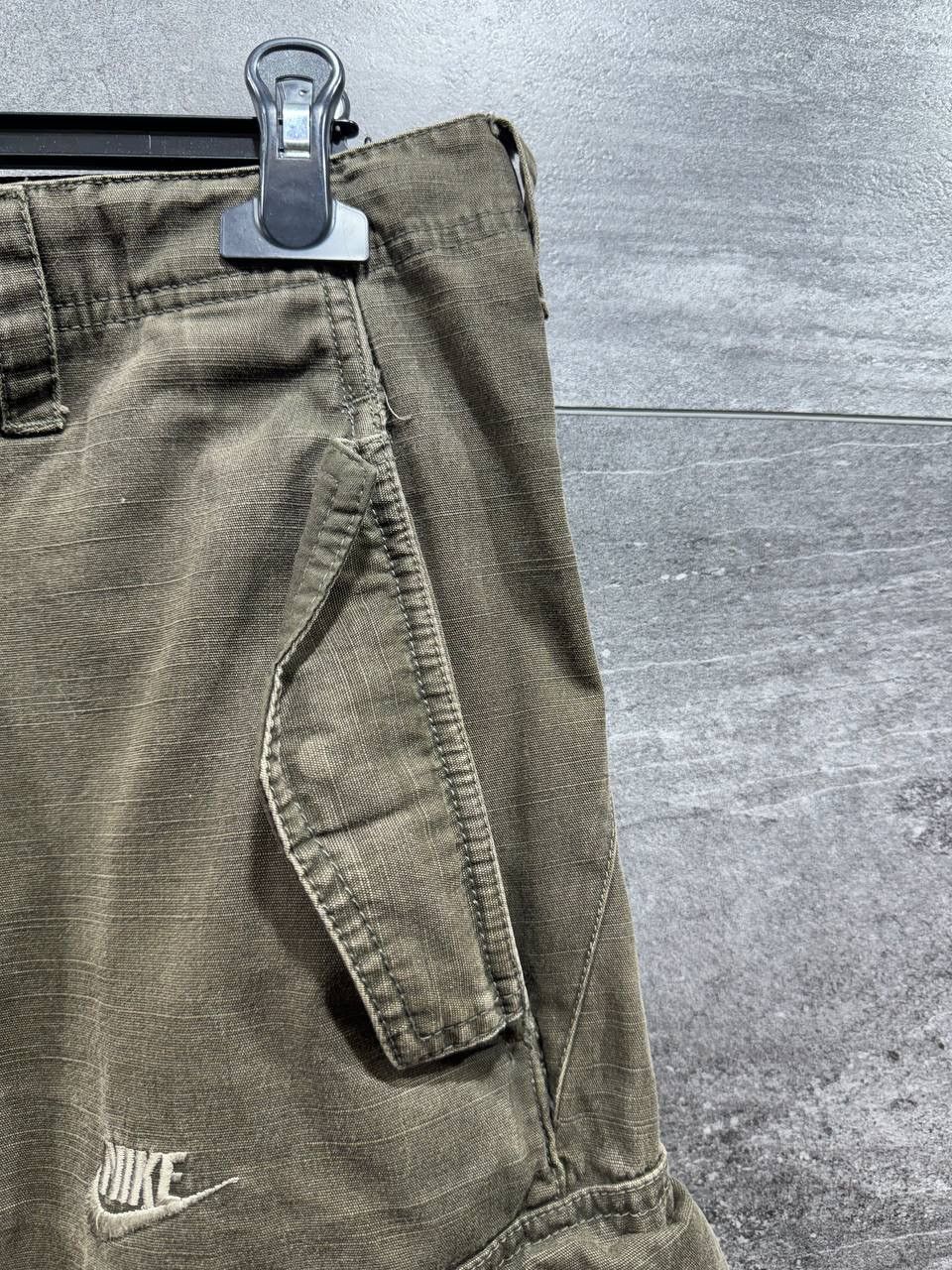 Other Vintage Nike Cargo Shorts Khaki Distressed Travis Style Y2K Size US 34 / EU 50 - 25 Thumbnail