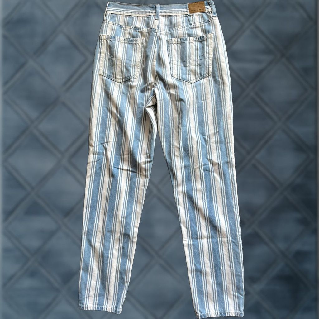 American Eagle Outfitters American Eagle Mom Jeans High Rise Pin Stripe Womens Sz 2 Light Wash 100% Cotton Jeans Vintage No Size 26" / US 2 / IT 38 - 1 Thumbnail