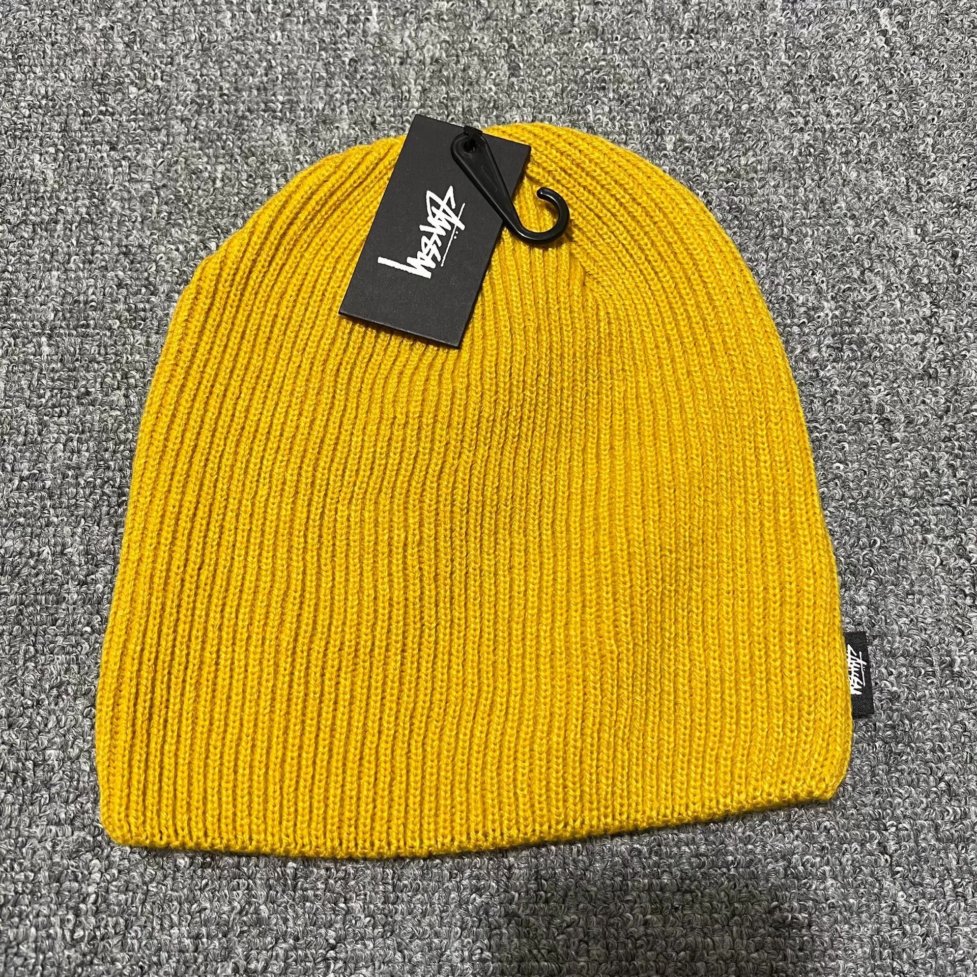 Stussy StussyClassic Solid Color Small Flag Label Knit Beanie Q7 Size ONE SIZE - 7 Thumbnail