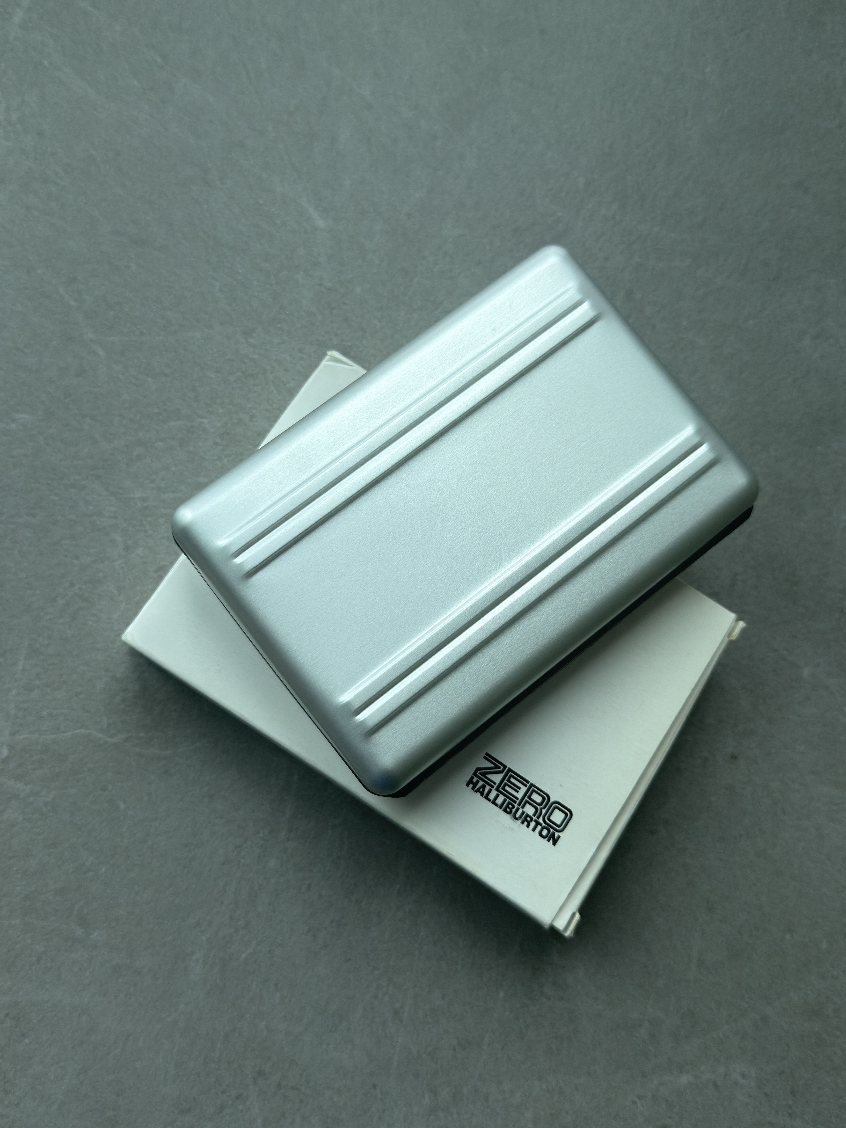 Other Zero Halliburton USA Aluminium Card Holder Cigarette Box Size ONE SIZE - 13 Thumbnail