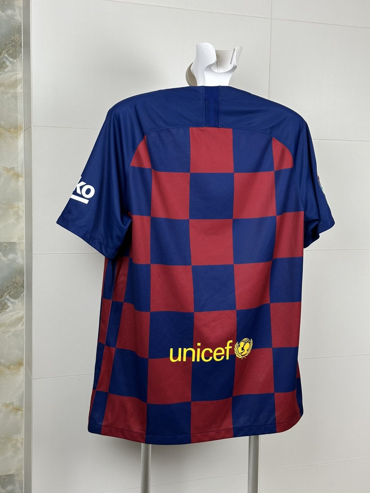 Nike FC BARCELONA 2019 20 HOME FOOTBALL SHIRT SOCCER JERSEY NIKE Size US L / EU 52-54 / 3 - 2 Thumbnail