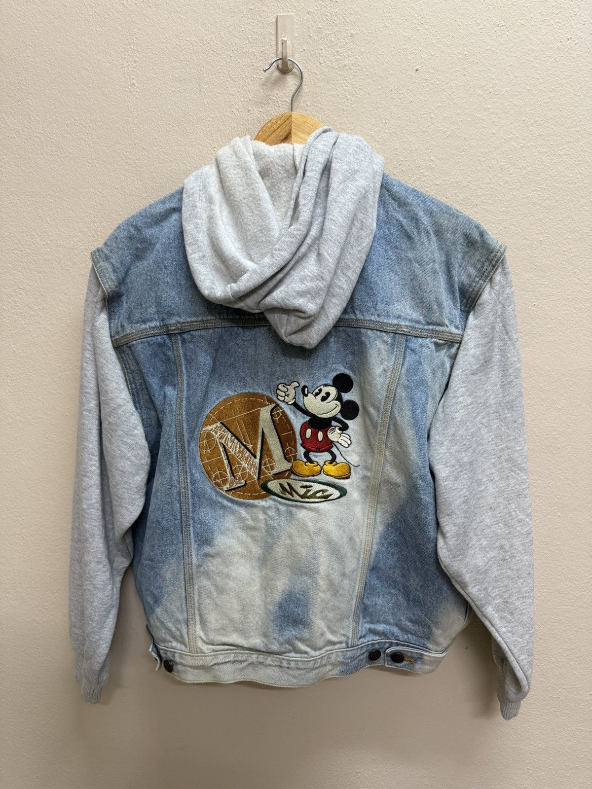 Disney Vintage Disney Store Denim Trucker Jacket Hoodie Size US L / EU 52-54 / 3 - 16 Thumbnail