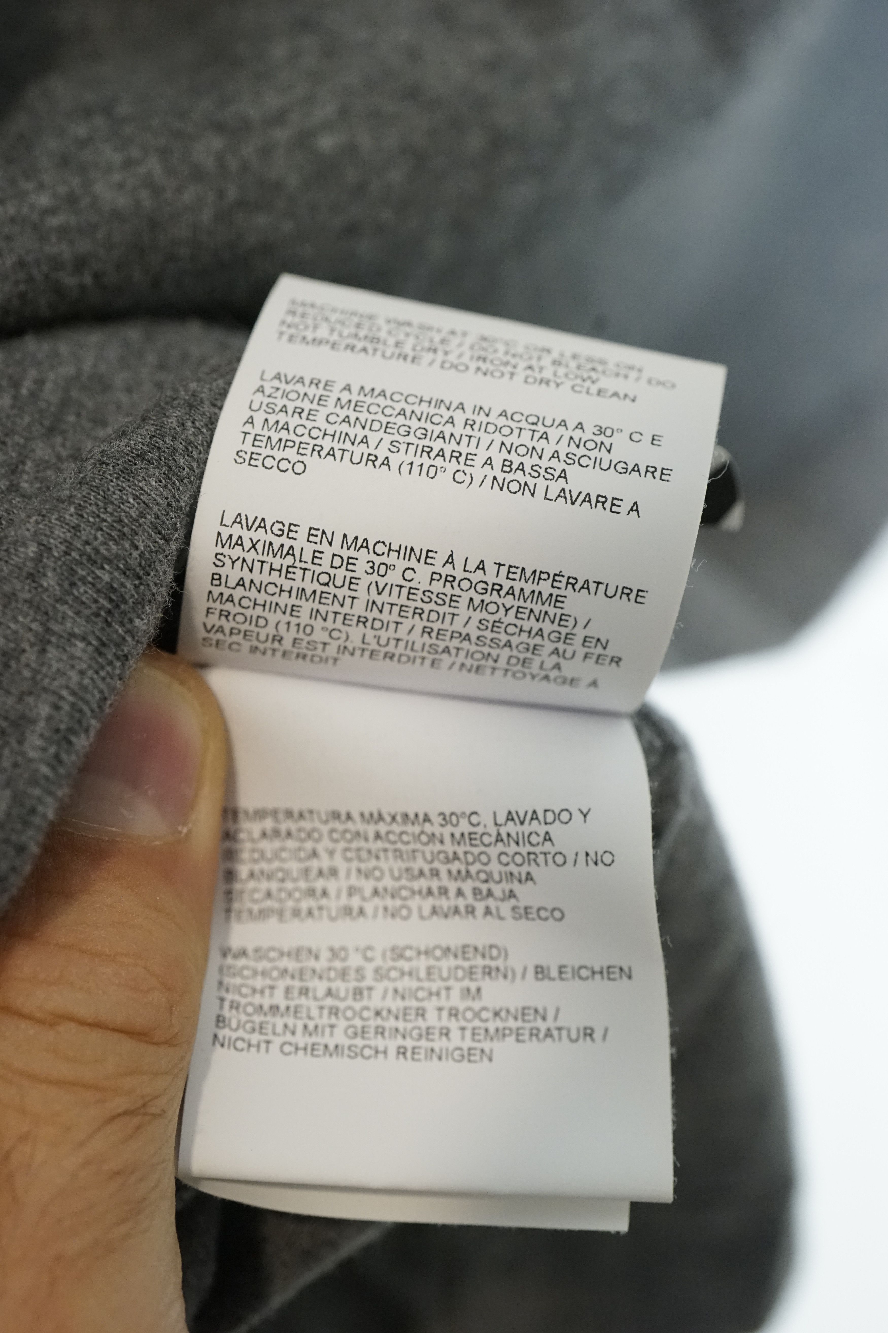 Off-White OFF-WHITE - Grey Wavy Line S/S T-Shirt / XXS Size US XXS / EU 40 - 11 Thumbnail