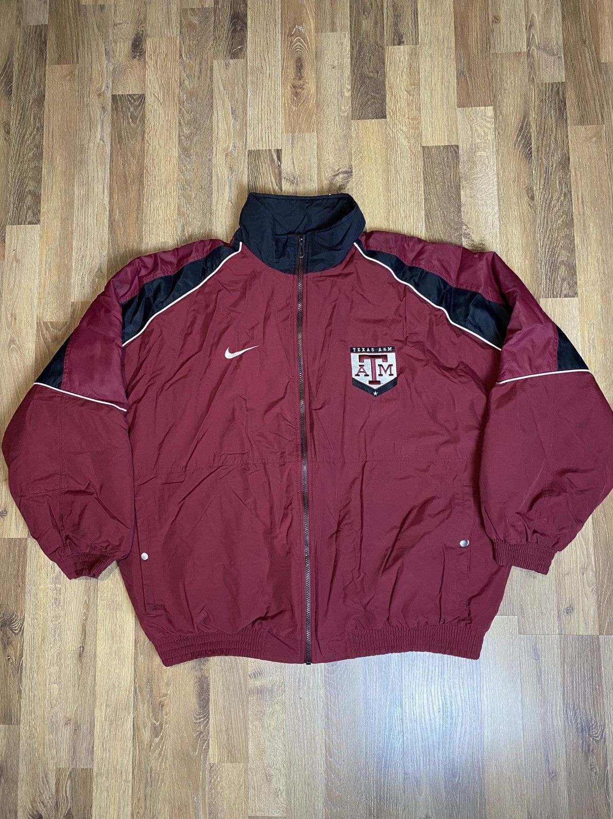 Nike × Vintage Vintage Nike Texas A&M Puffer Jacket 90s Burgundy Men Sz XL Size US XL / EU 56 / 4 - 1 Thumbnail