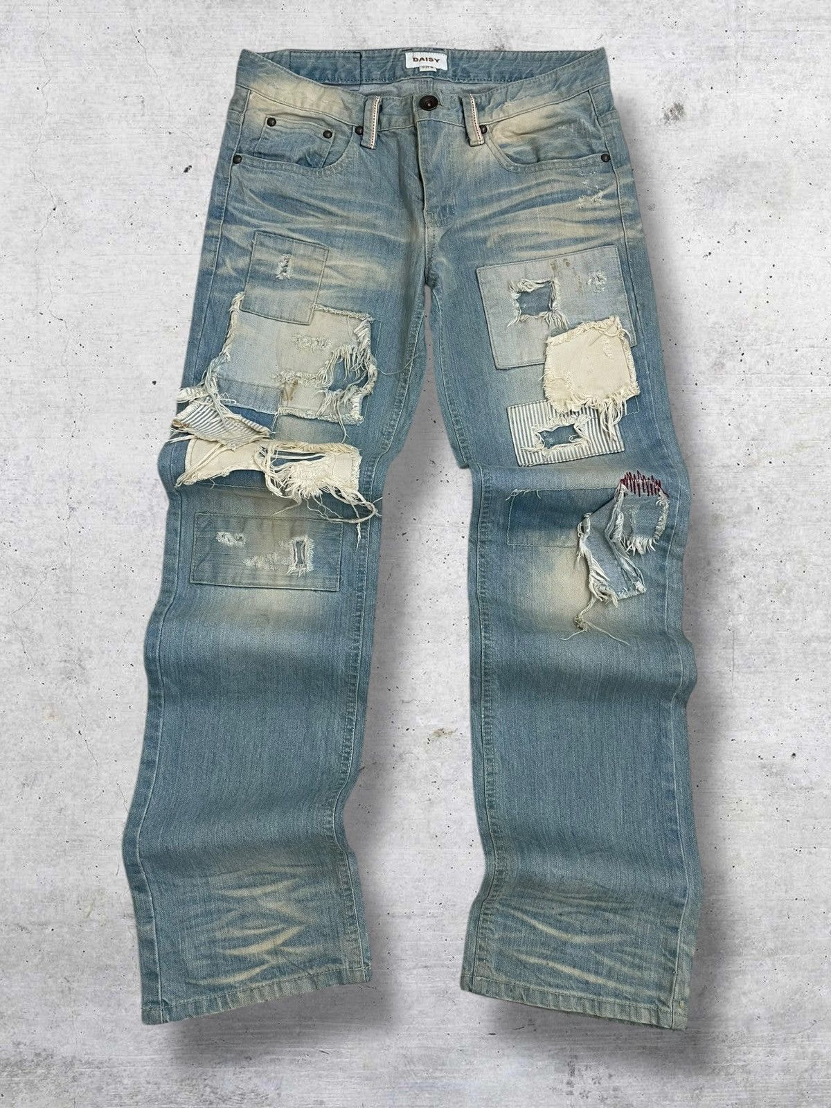 If Six Was Nine VINTAGE DAISY 90S JAPAN DESIGNER BORO PATCHWORK RIPPED DENIM Size US 31 - 1 Thumbnail