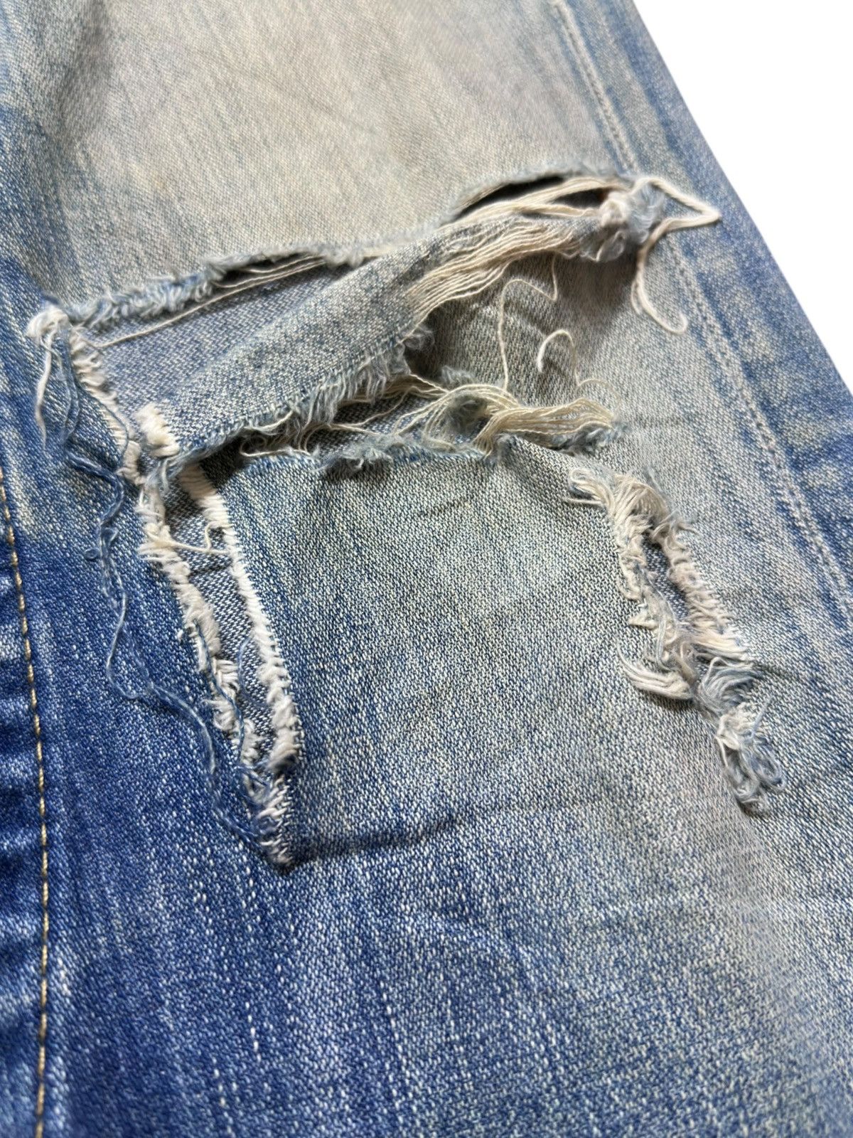 True Religion Vintage True Religion Joey Flare Twist Leg Distressed Denim Size US 31 - 4 Thumbnail