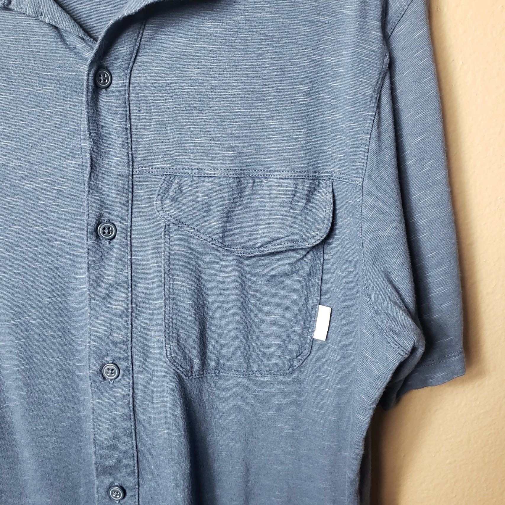 Vintage Columbia Shirt Men Outdoor Omni Wick Buttonfront Collared Hiking Size L Blue Size US L / EU 52-54 / 3 - 3 Thumbnail