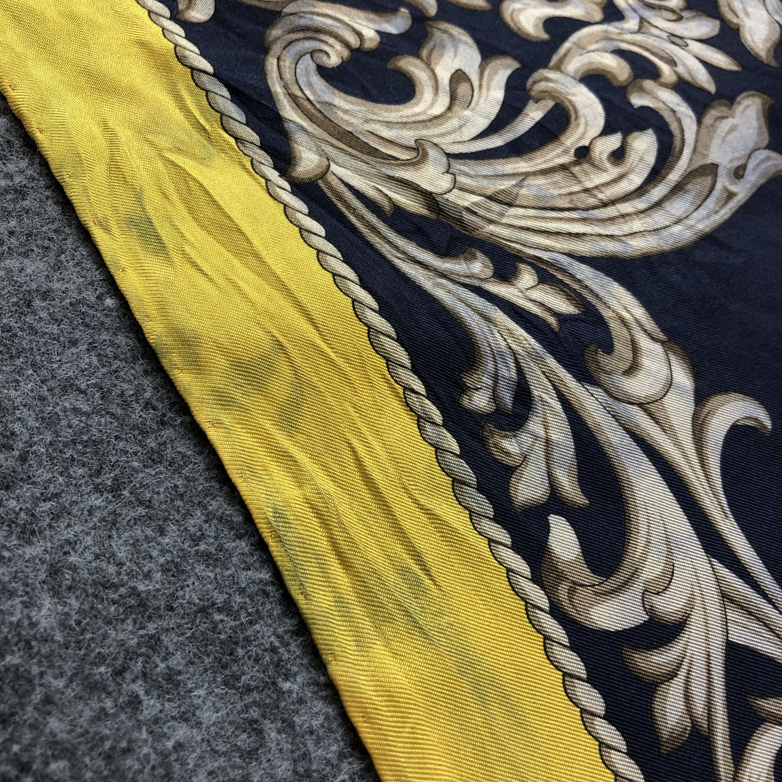 Japanese Brand Vintage Art of Silk Luxury Silk Scarf M569 Size ONE SIZE - 7 Thumbnail