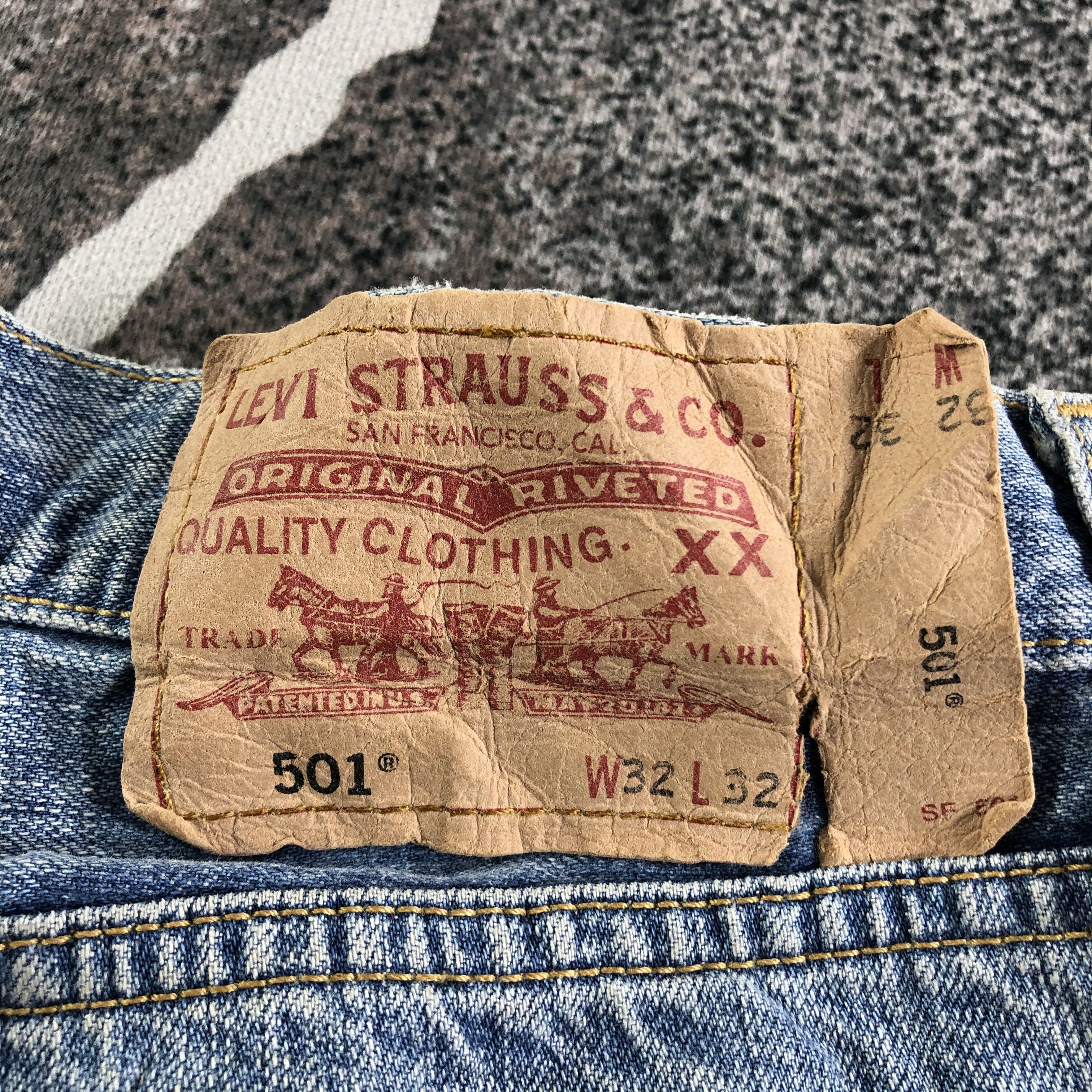 Levi's Vintage Levis 501 Jeans Ripped Denim KJ3110 Size US 32 / EU 48 - 5 Thumbnail