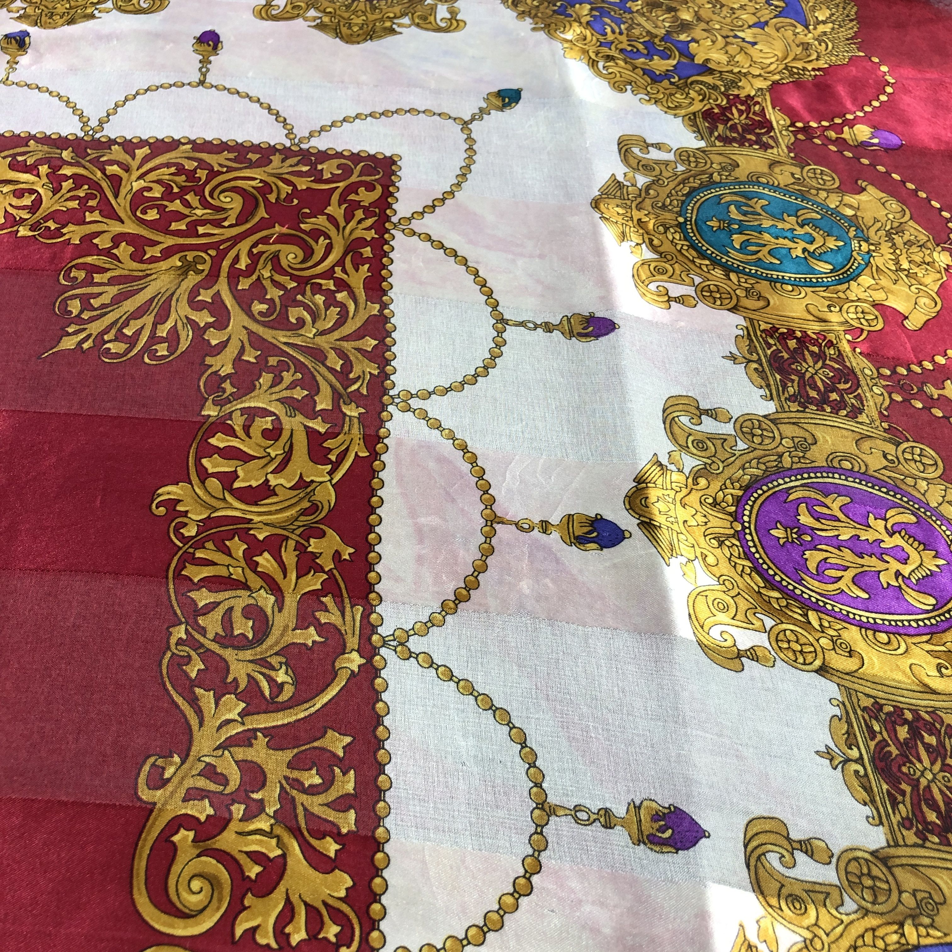 Japanese Brand Luxury Gold Chains Silk Scarf M1370 Size ONE SIZE - 8 Thumbnail