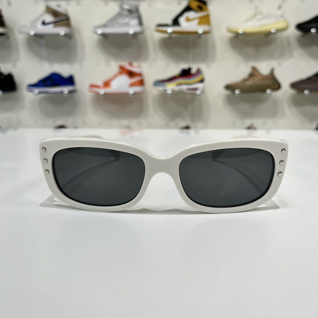 Celine Celine Sunglasses White Size ONE SIZE - 2 Thumbnail