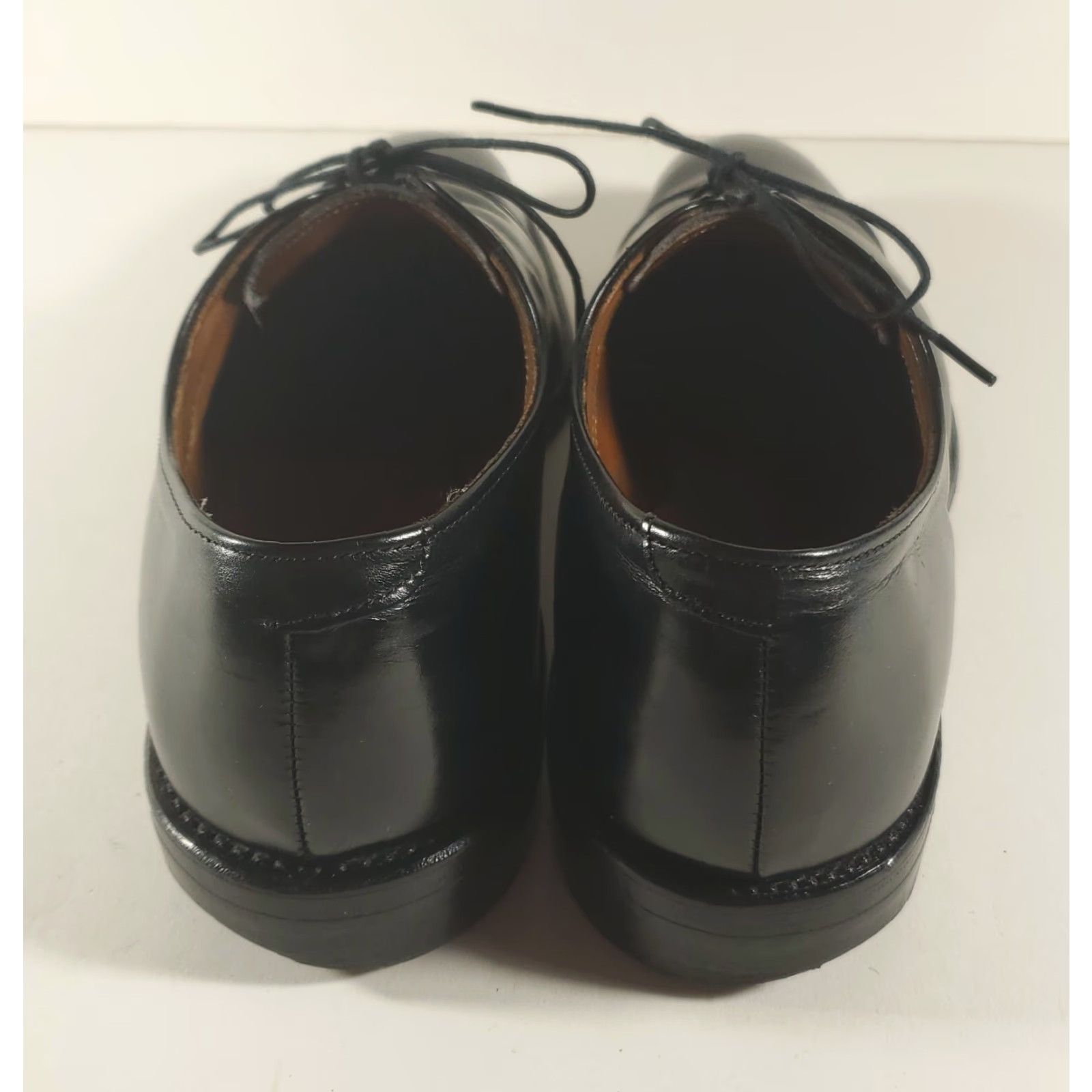 Allen Edmonds Allen Edmonds Park Avenue Black Leather Captoe Oxford Mens 9 B Dress Shoes Men Black Oxford Captoe Park Avenue Leather Mens 9 B Size US M / EU 48-50 / 2 - 4 Thumbnail