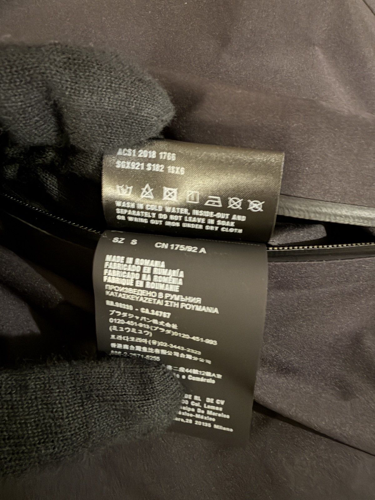 Prada Prada Linea Rossa Gore-Tex Jacket Size US S / EU 44-46 / 1 - 15 Thumbnail