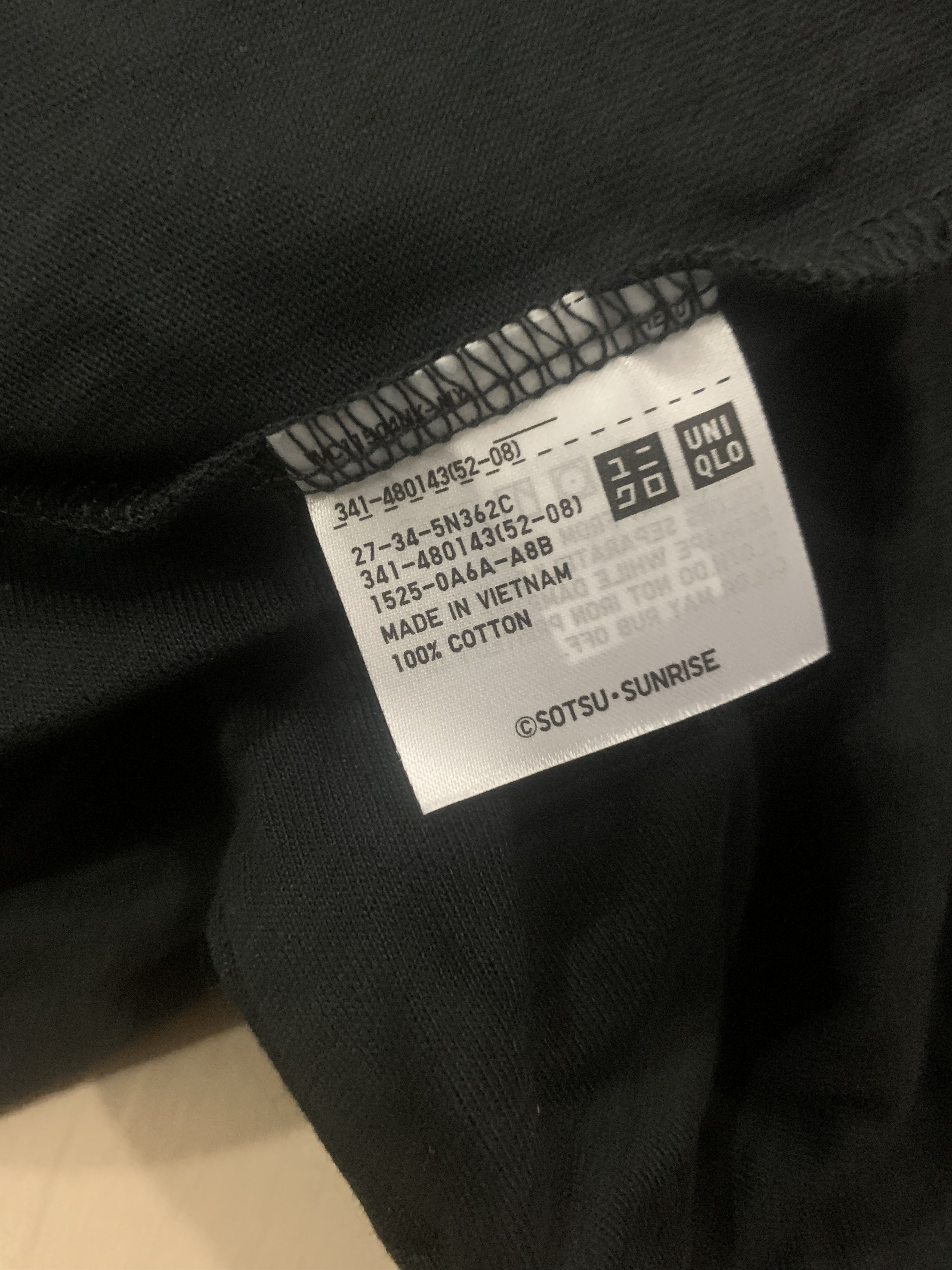 Japanese Brand Gundam x Uniqlo T-Shirt Size US M / EU 48-50 / 2 - 3 Thumbnail