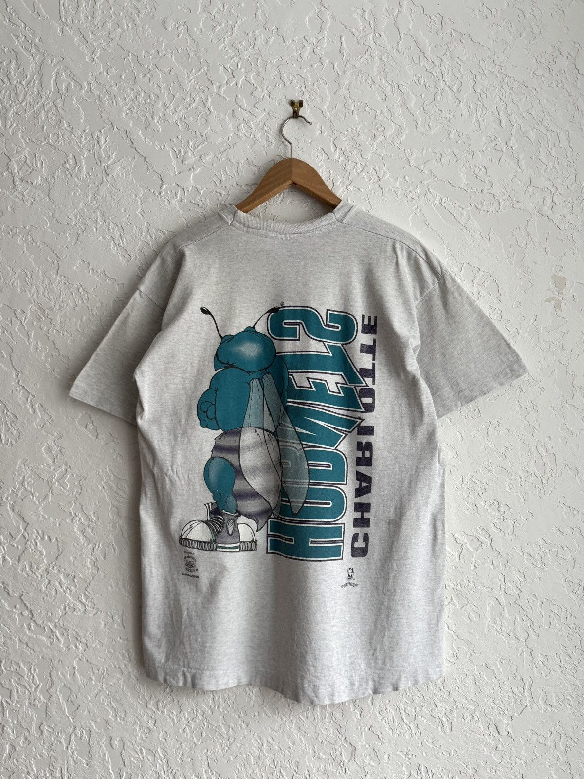 NBA Vintage Charlotte Hornets Nutmeg Mills Single Stitch T-shirt Size US L / EU 52-54 / 3 - 5 Thumbnail
