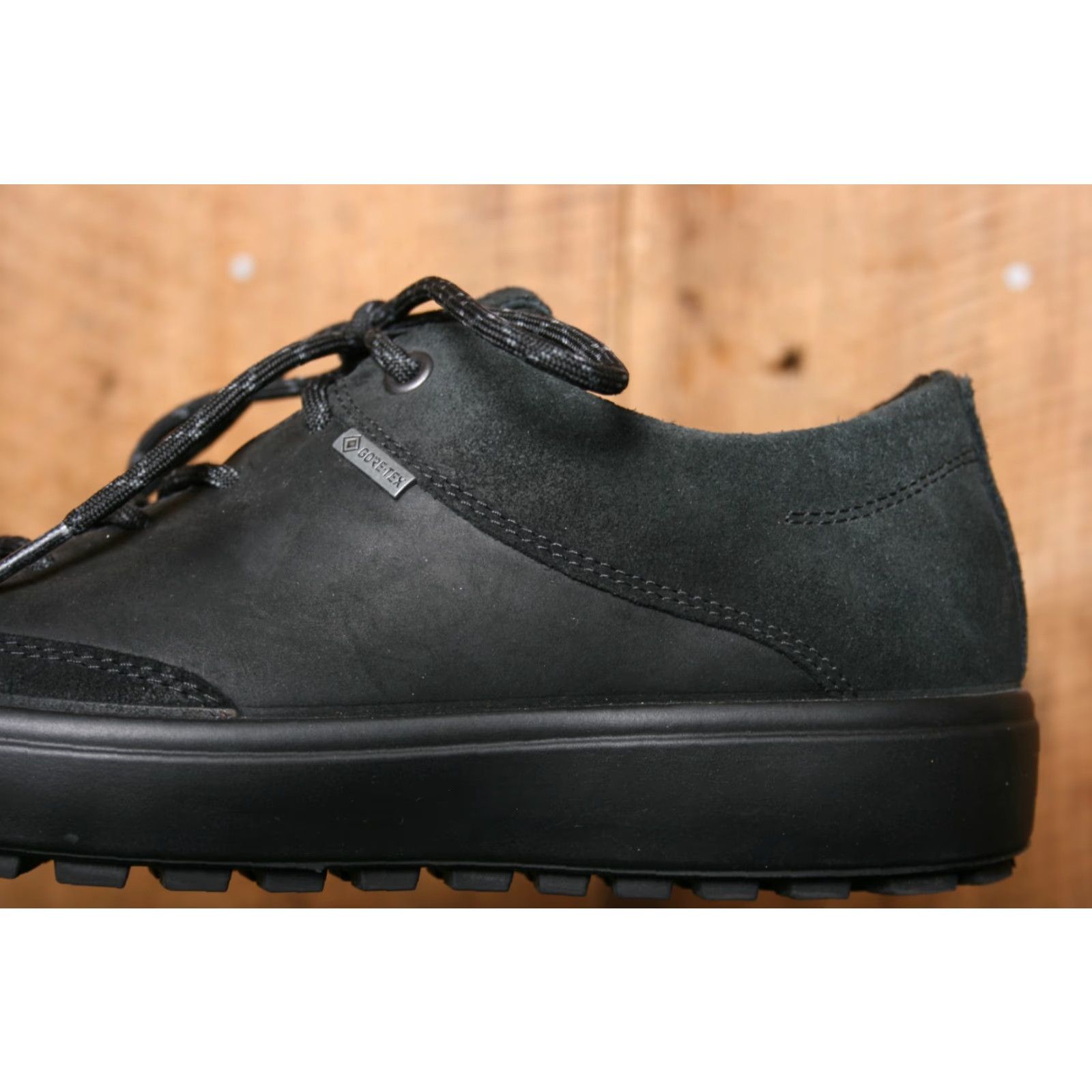Ecco ECCO Soft 7 Tred Black Leather Gore-Tex Sneakers EUR 39 US 5-5.5 Men’s Shoes Sneaker Casual Leather Upper Size US 5.5 / EU 38 - 7 Thumbnail