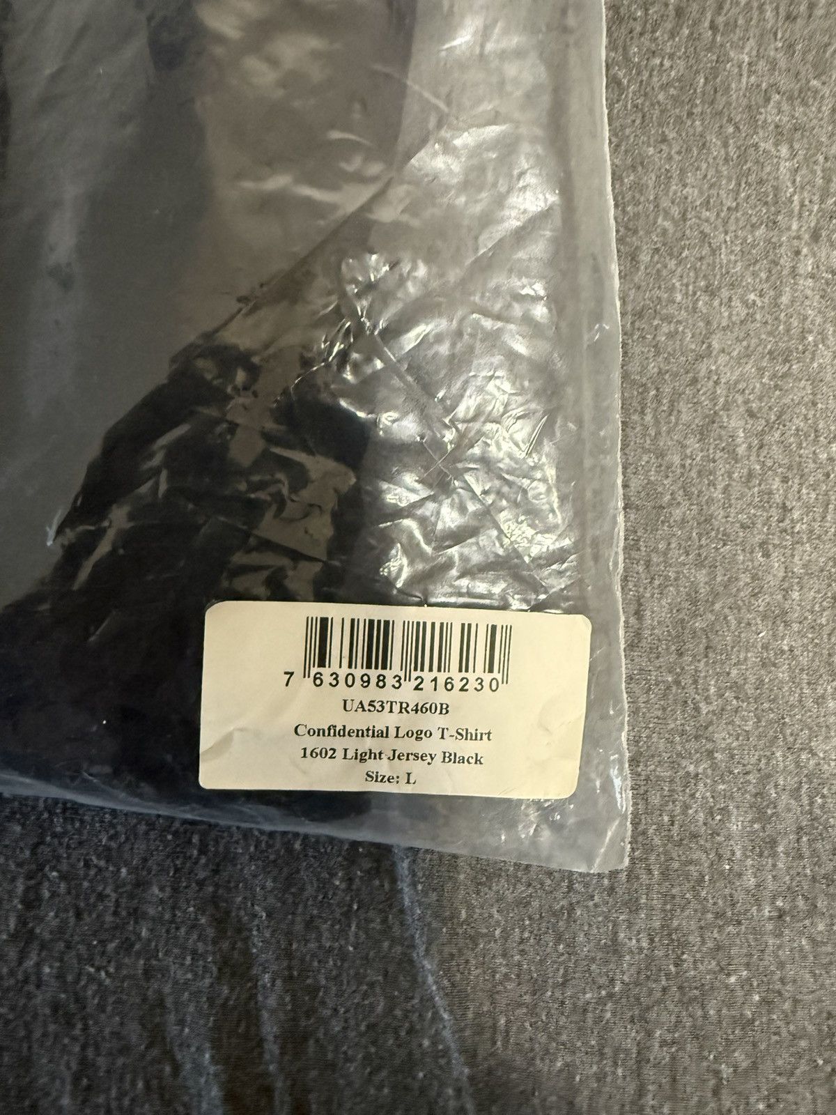 Vetements Vetements Limited Edition “Confidential” Tee Sz. l Size US L / EU 52-54 / 3 - 10 Thumbnail