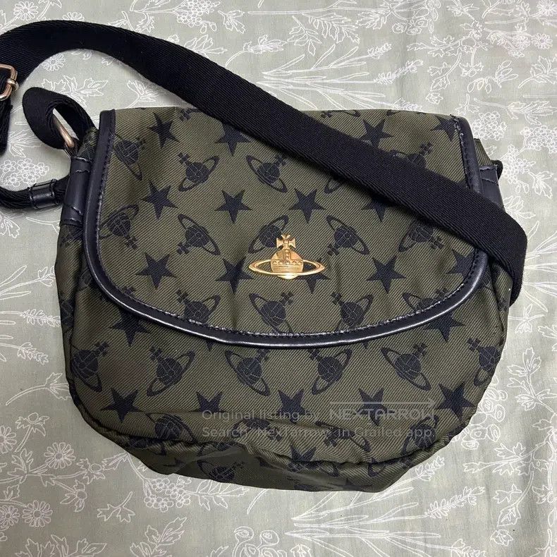 Vivienne Westwood Vivienne Westwood size os Vintage military green star Satur Size ONE SIZE - 1 Thumbnail