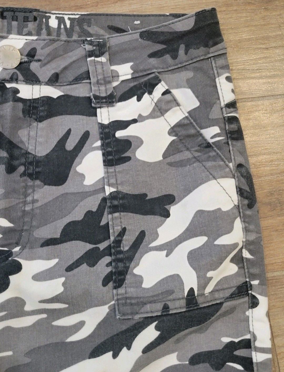 Vintage VIP Jeans Camo Pants Cargo Crop Stretchy 9/29 Size 29" - 3 Thumbnail