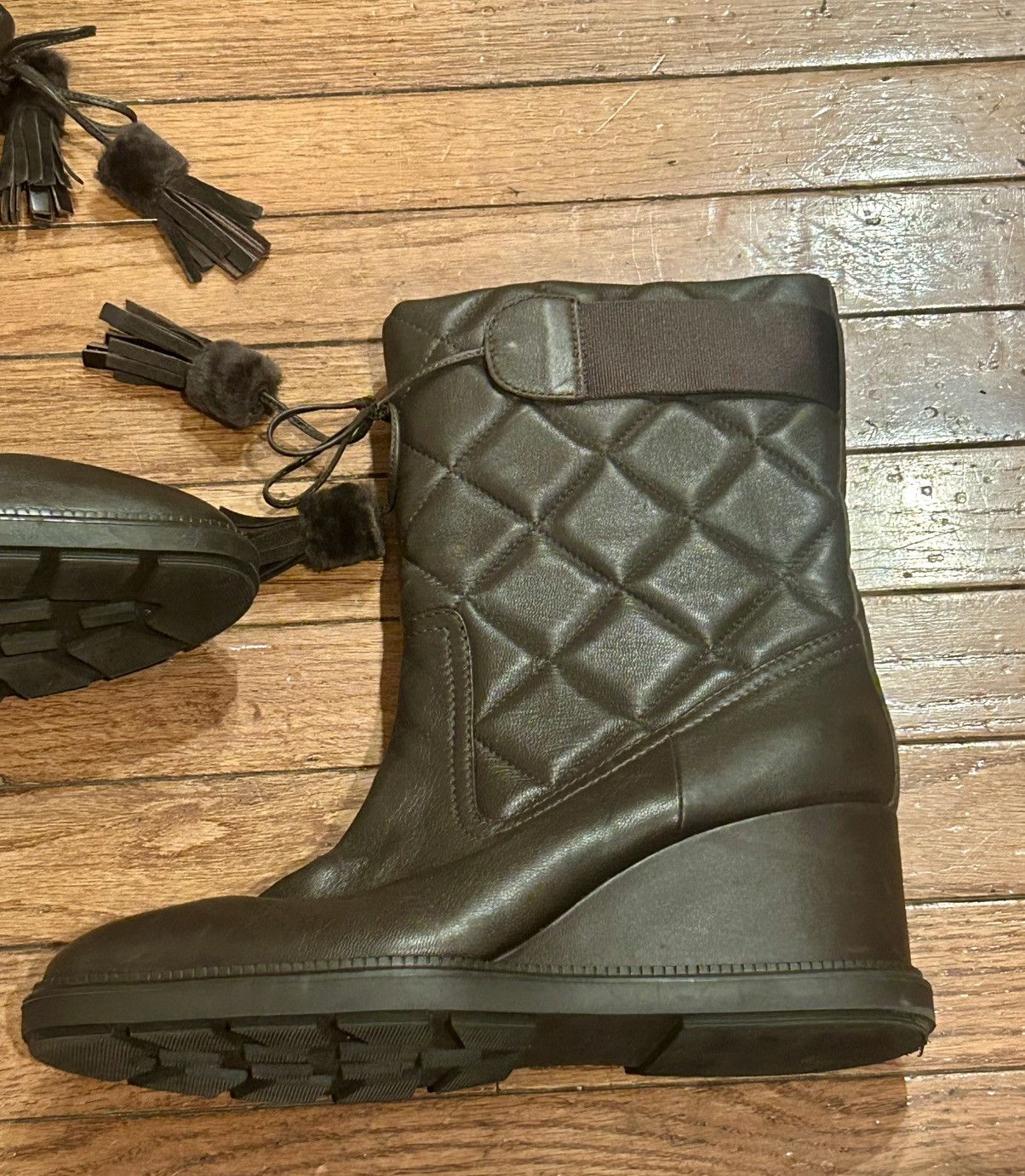 Aquatalia Aquatalia 'Caliana' Sheepskin Shearling Size US 10.5 / IT 40.5 - 13 Thumbnail