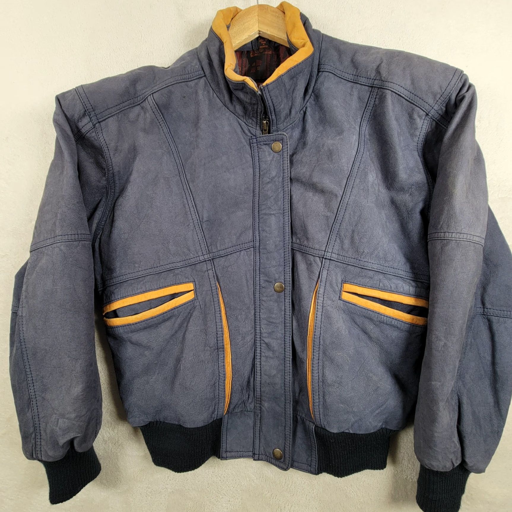 Vintage VINTAGE Outbrook Blue Leather Bomber Jacket Womens XS Oversized 80s 90s Retro Classic School USA Alloy Zipper Snap Size XS / US 0-2 / IT 36-38 - 2 Thumbnail