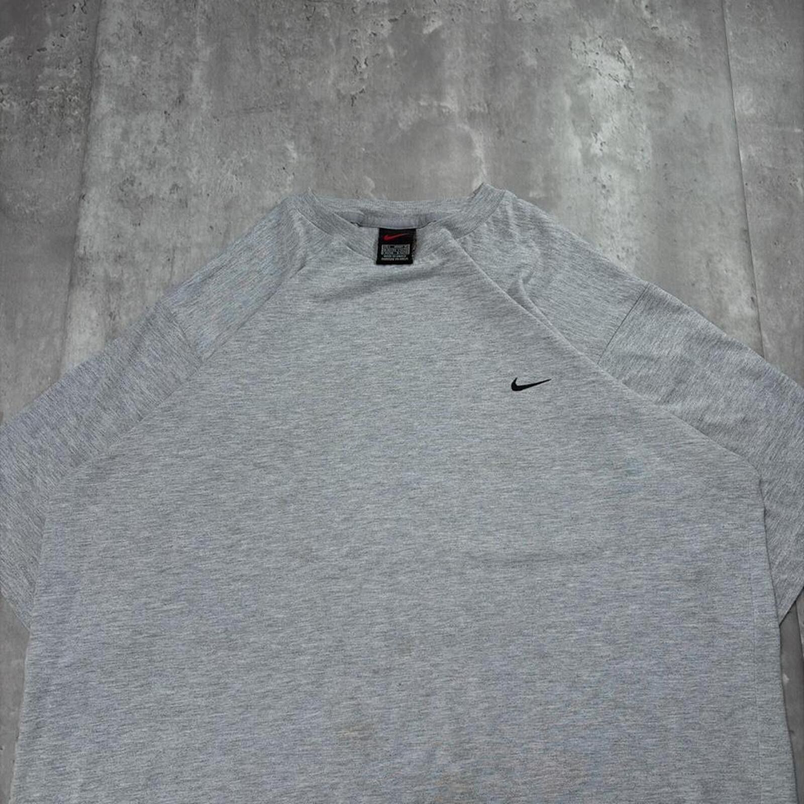 Nike Vintage 90’s Grey Nike Mini Swoosh Distressed Skater T-Shirt Size US L / EU 52-54 / 3 - 3 Thumbnail