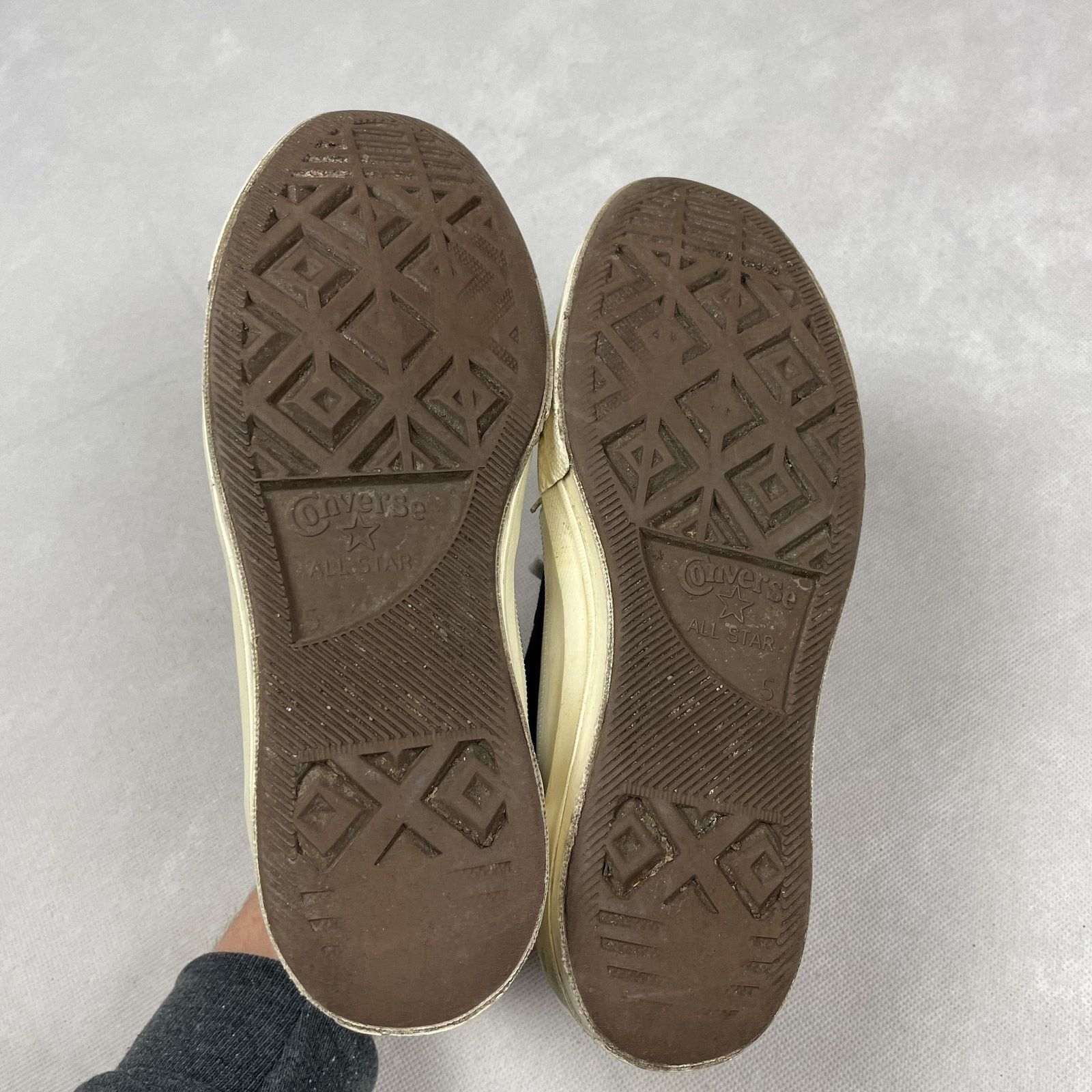 Comme des Garcons × Converse Converse x Comme des Garçons Play Chuck 70 150204C Men Shoes Size US 5 / EU 37 - 14 Thumbnail