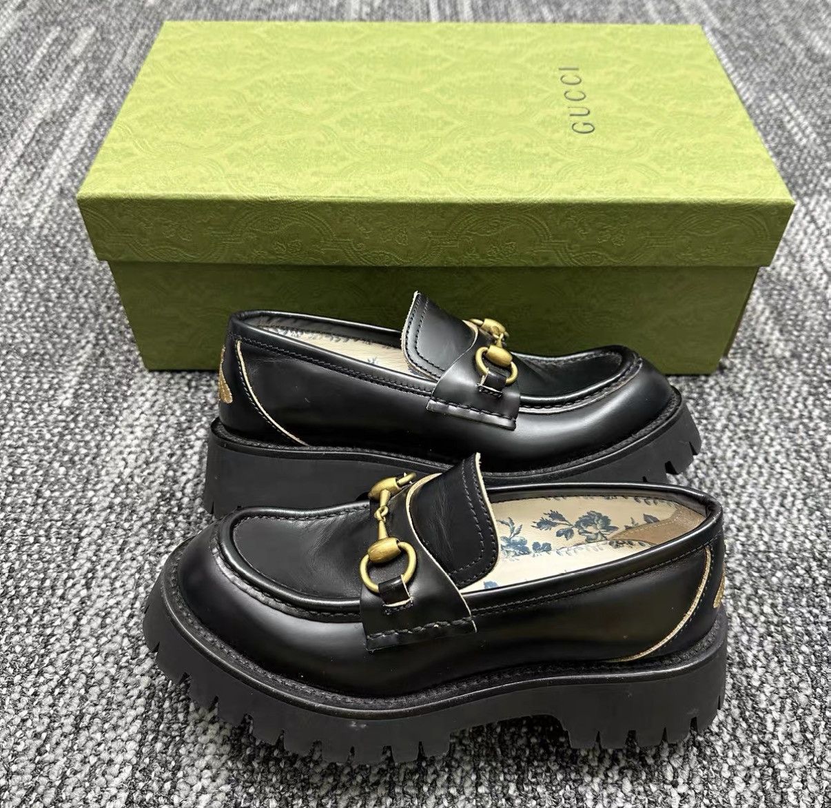 Gucci Gucci Classic Bee Loafers J42 Size US 4 / IT 34 - 4 Thumbnail