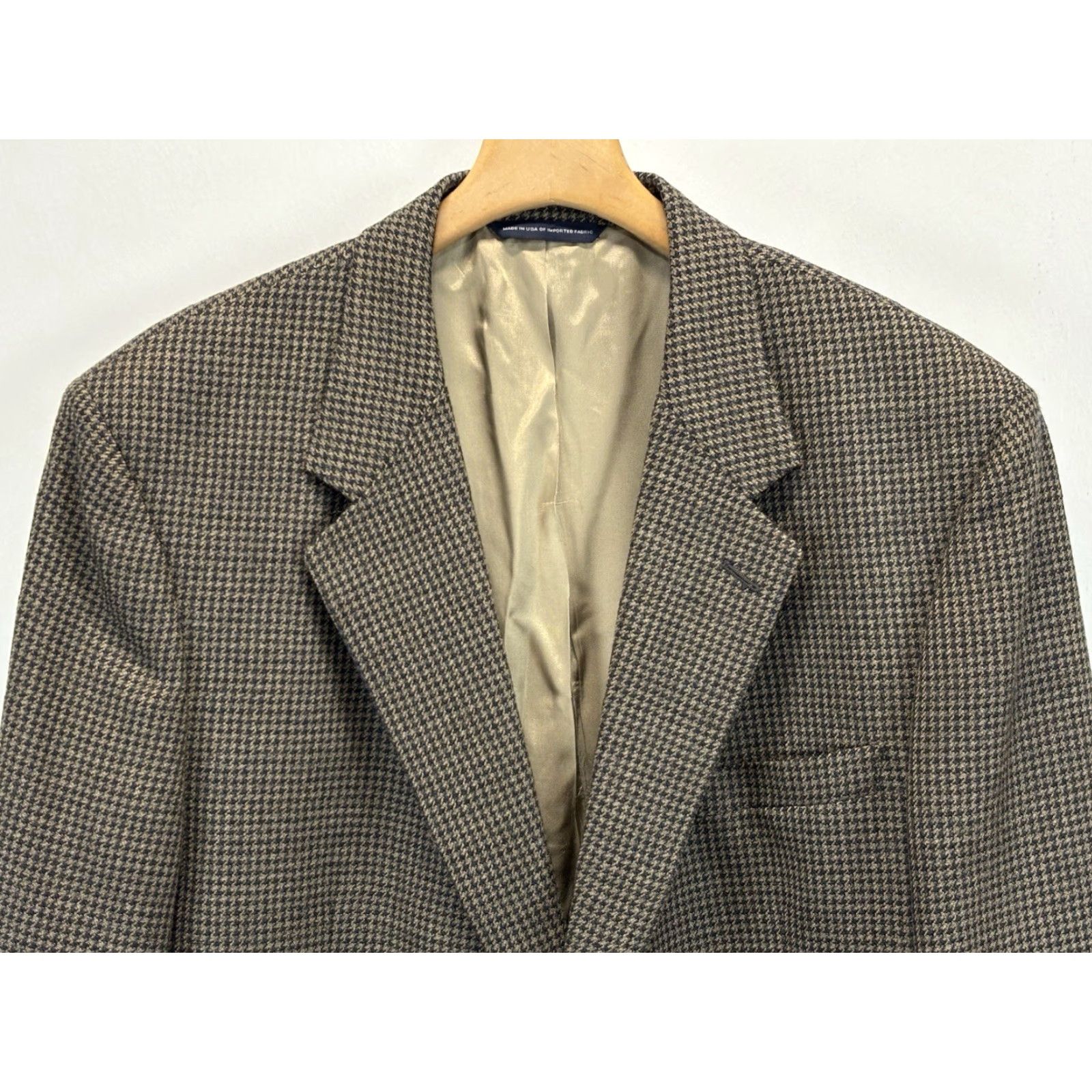 Brooks Brothers VINTAGE Brooks Brothers Blazer Sport Coat MenS 46R Mini Houndstooth Wool USA Brown Black Two-Button Classic Blazer Mens Size 46R - 2 Thumbnail