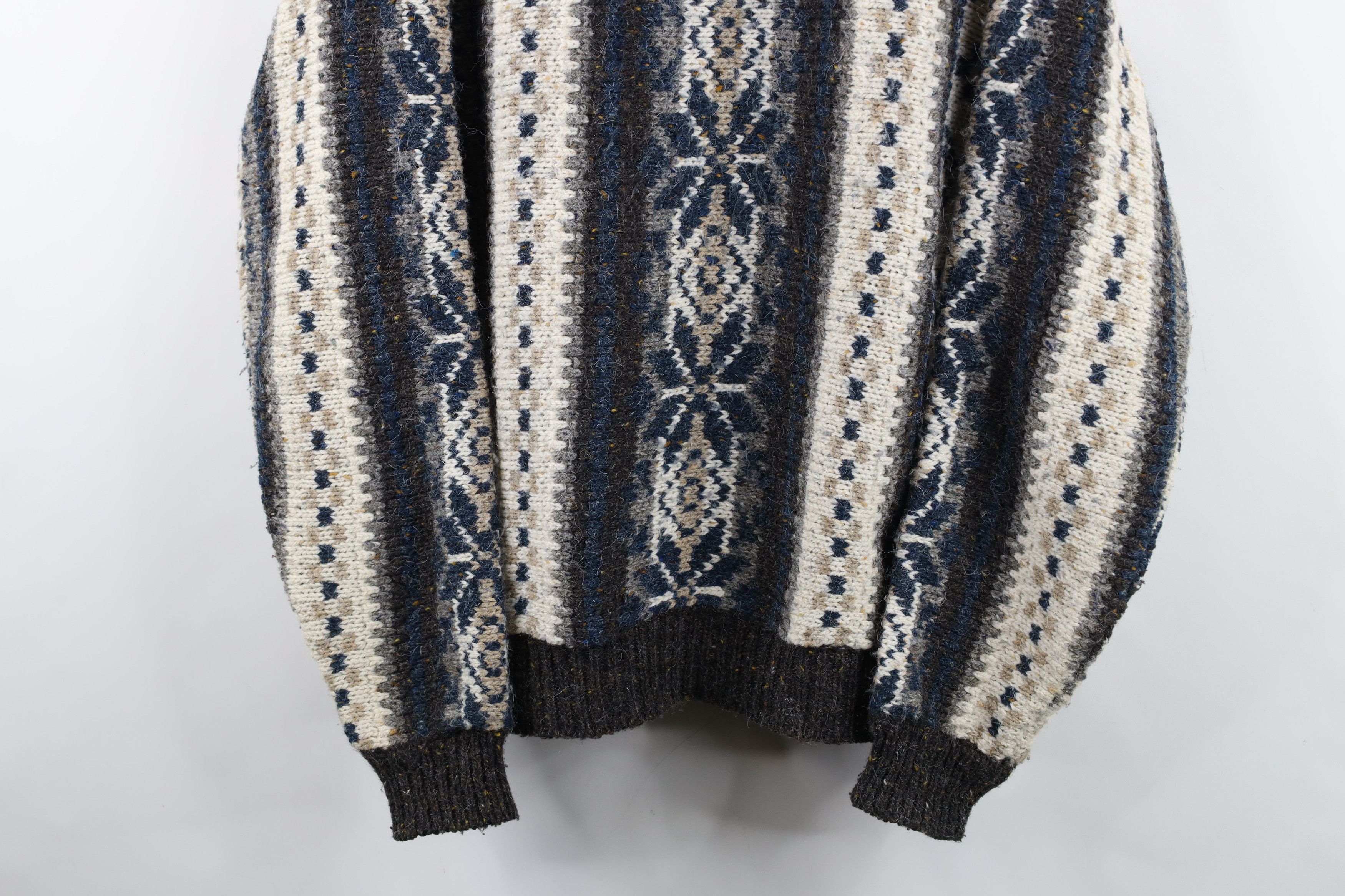 Vintage Vintage 90s Streetwear Heavy Blend Knit Fair Isle Sweater Size US M / EU 48-50 / 2 - 3 Thumbnail