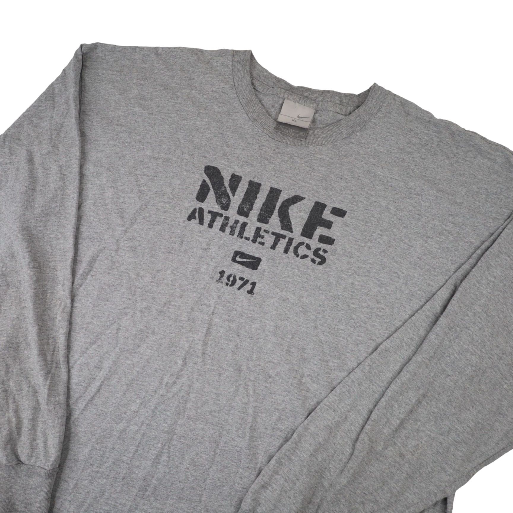Nike VINTAGE Nike Athletics Graphic Spellout Long Sleeve Shirt Mens XXL Gray Size US XXL / EU 58 / 5 - 2 Thumbnail