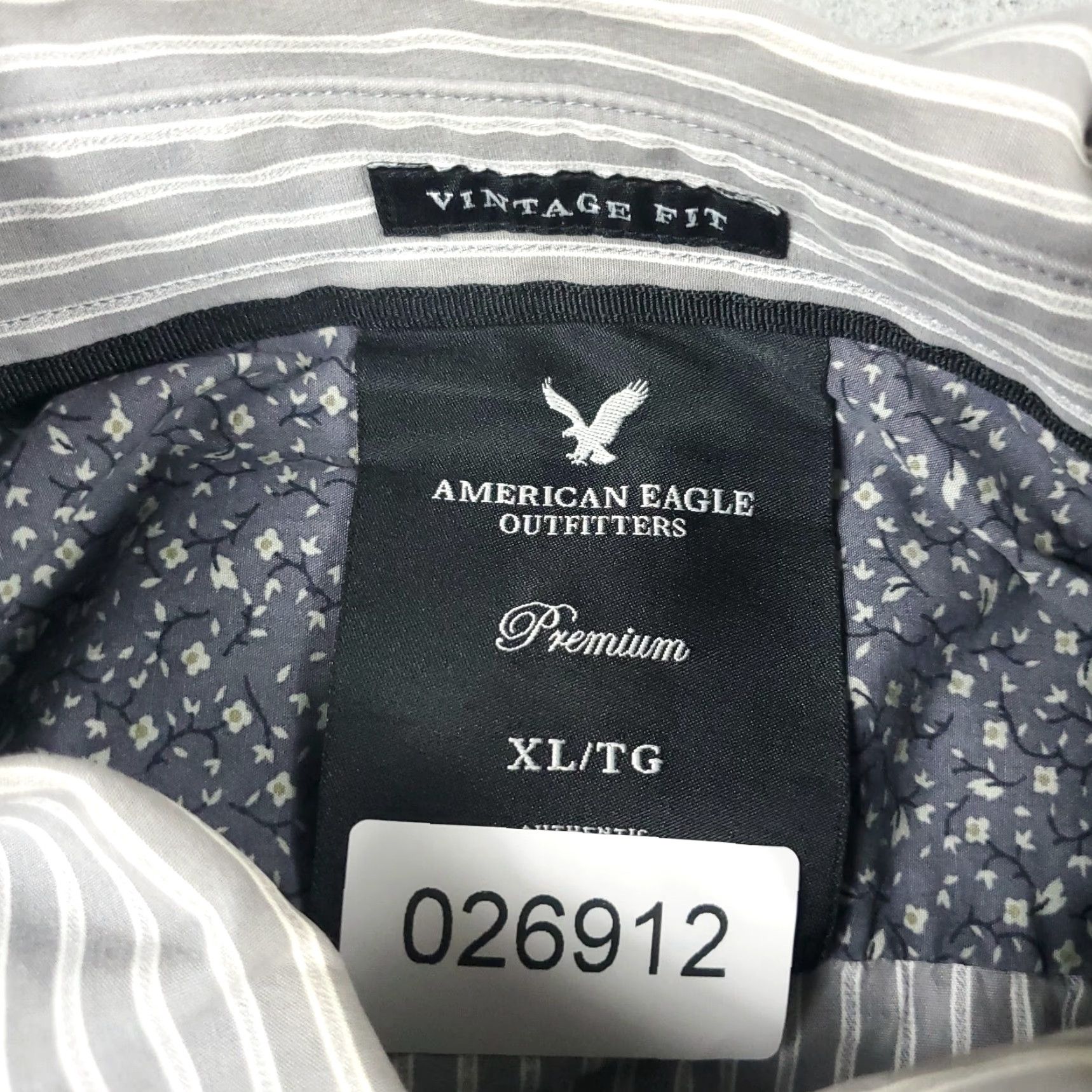 American Eagle Outfitters VINTAGE American Eagle Outfitters Shirt Mens XL Gray Striped Button-Up Long Sleeve Classic Modern Preppy Mens Size US XL / EU 56 / 4 - 8 Thumbnail