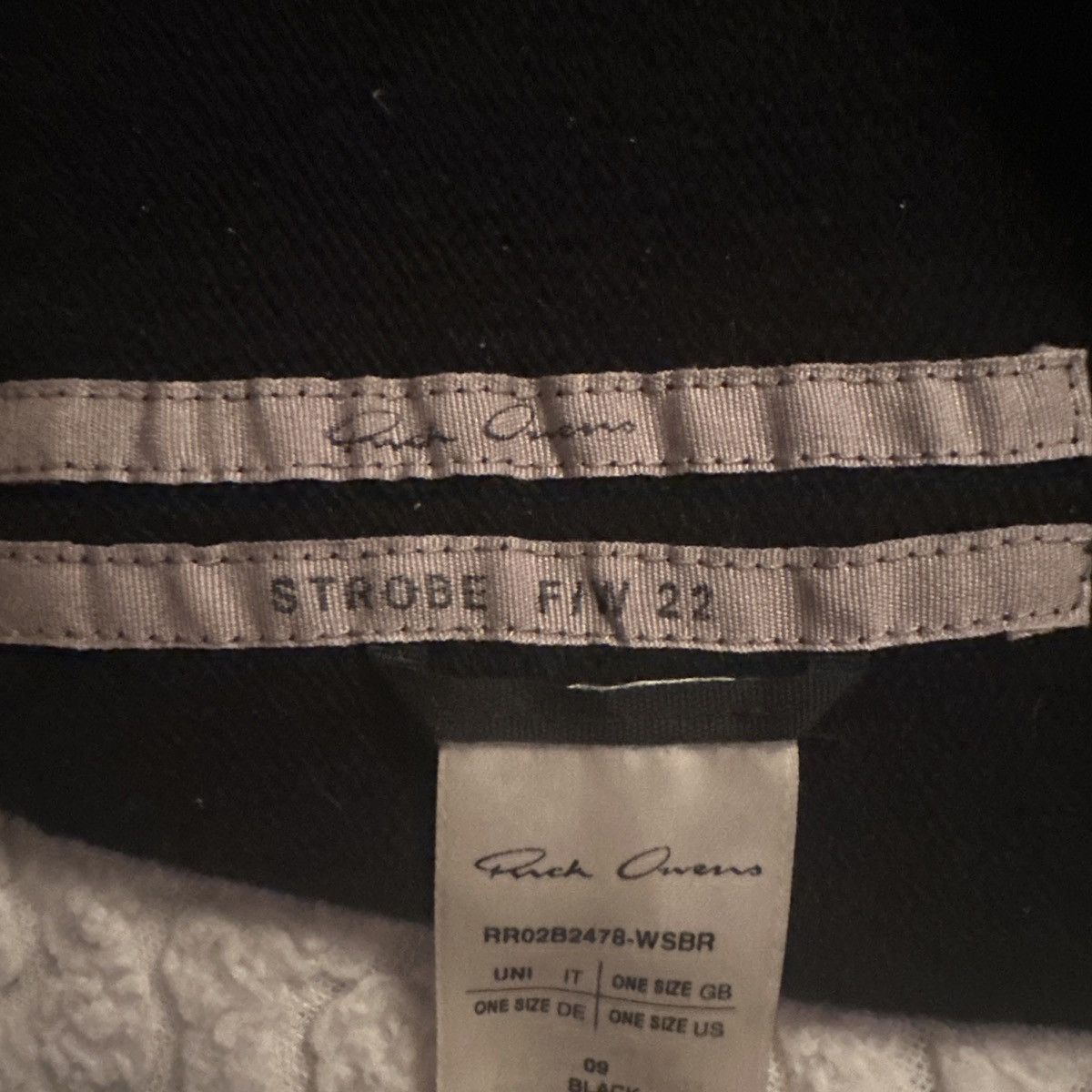 Rick Owens Rick Owens fw22 strobe cachemire balaclava/ski mask Size ONE SIZE - 4 Thumbnail