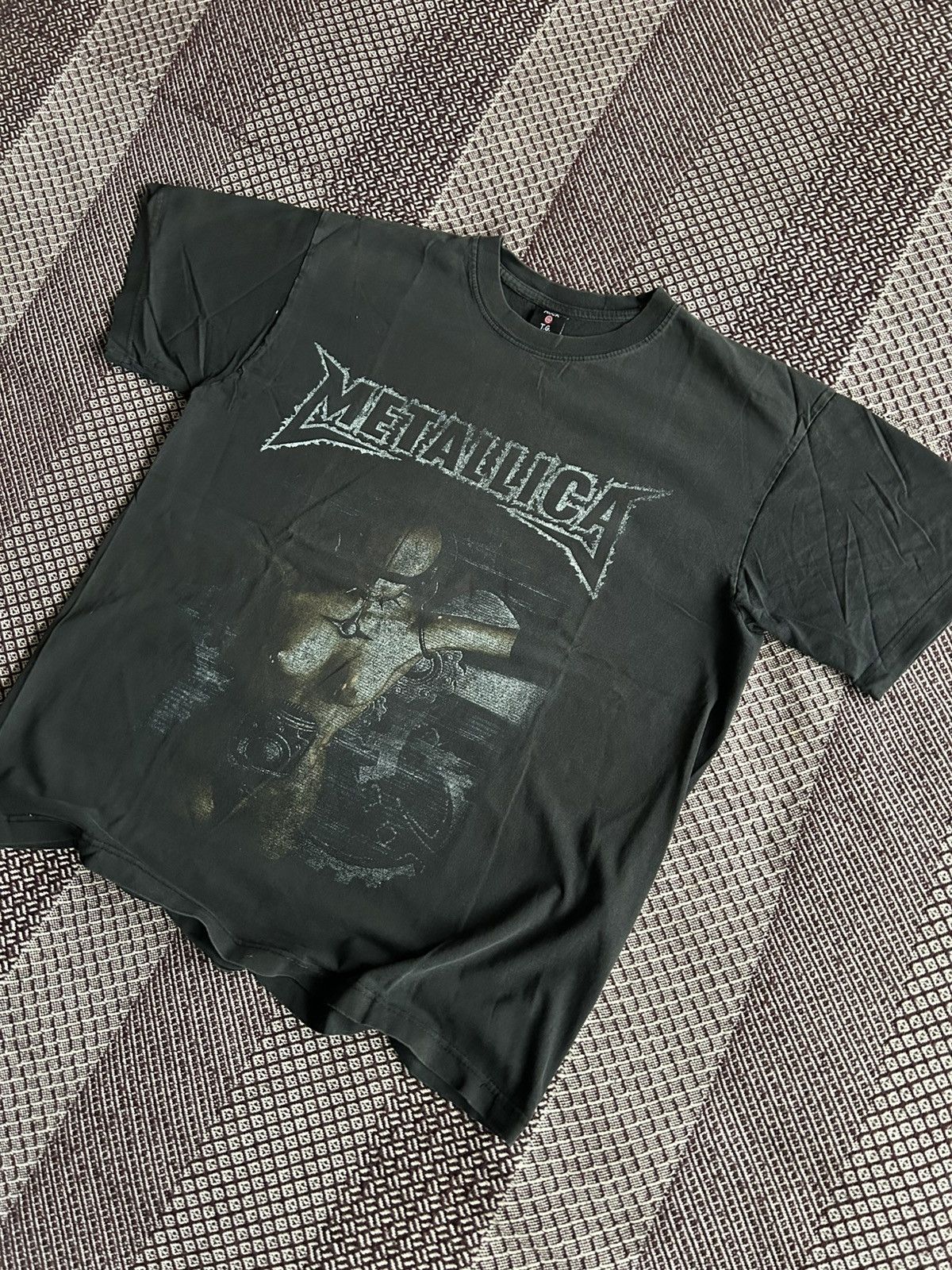 Band Tees Metallica Vintage Band Tees Rock T-shirt Unisex Distressed Size US XL / EU 56 / 4 - 2 Thumbnail