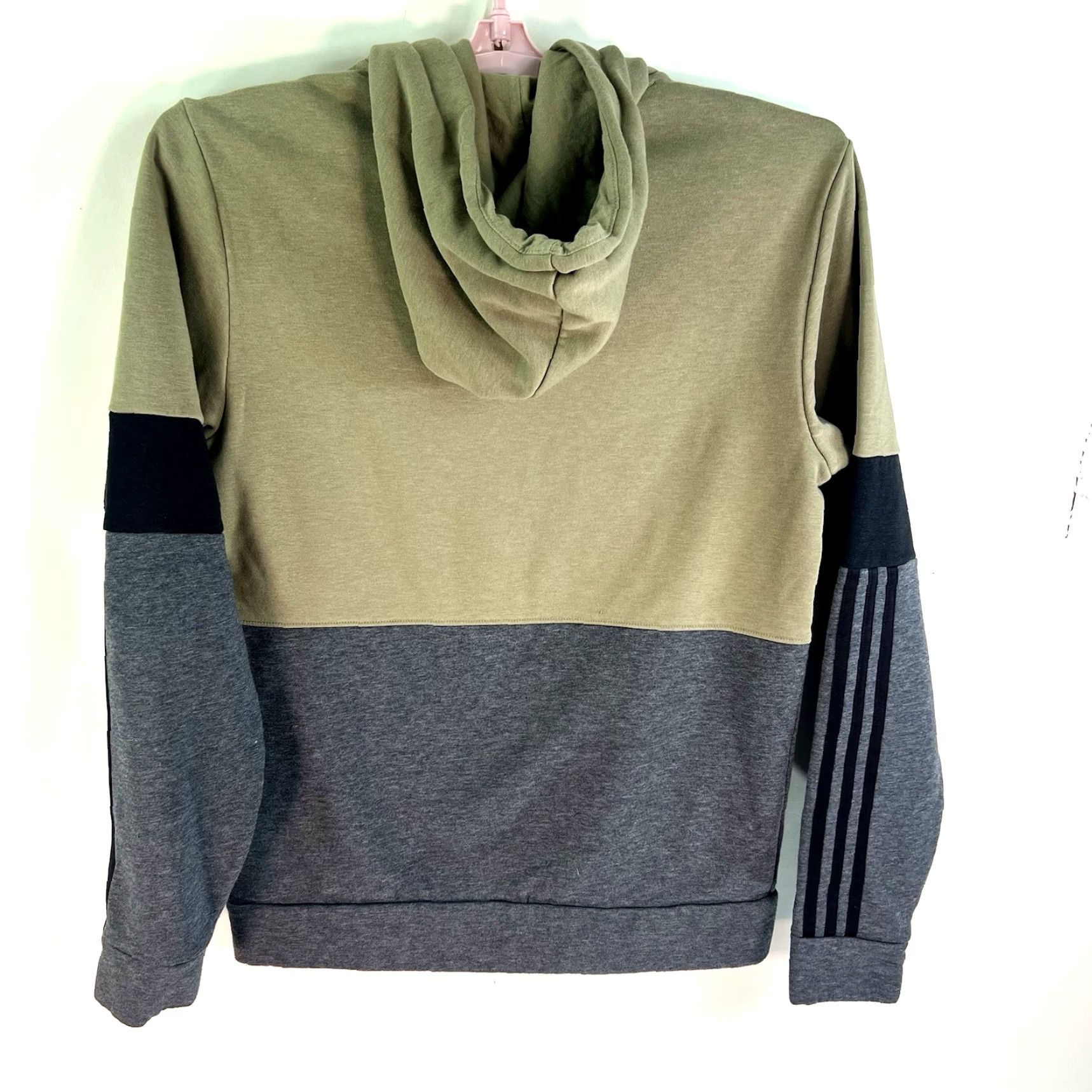 Adidas adidas Essentials Colorblock Hooded Sweatshirt Mens Size S Beige/Gray Shirt Adult Small Gray Colorblock Size US S / EU 44-46 / 1 - 7 Thumbnail