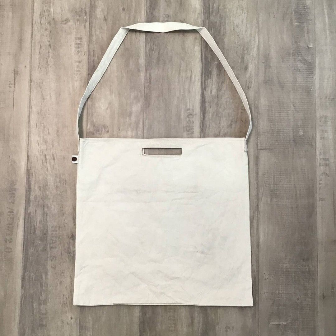 Bape × Japanese Brand BAPE × Capcom Monster Hunter shoulder tote bag MILO APE Size ONE SIZE - 3 Thumbnail