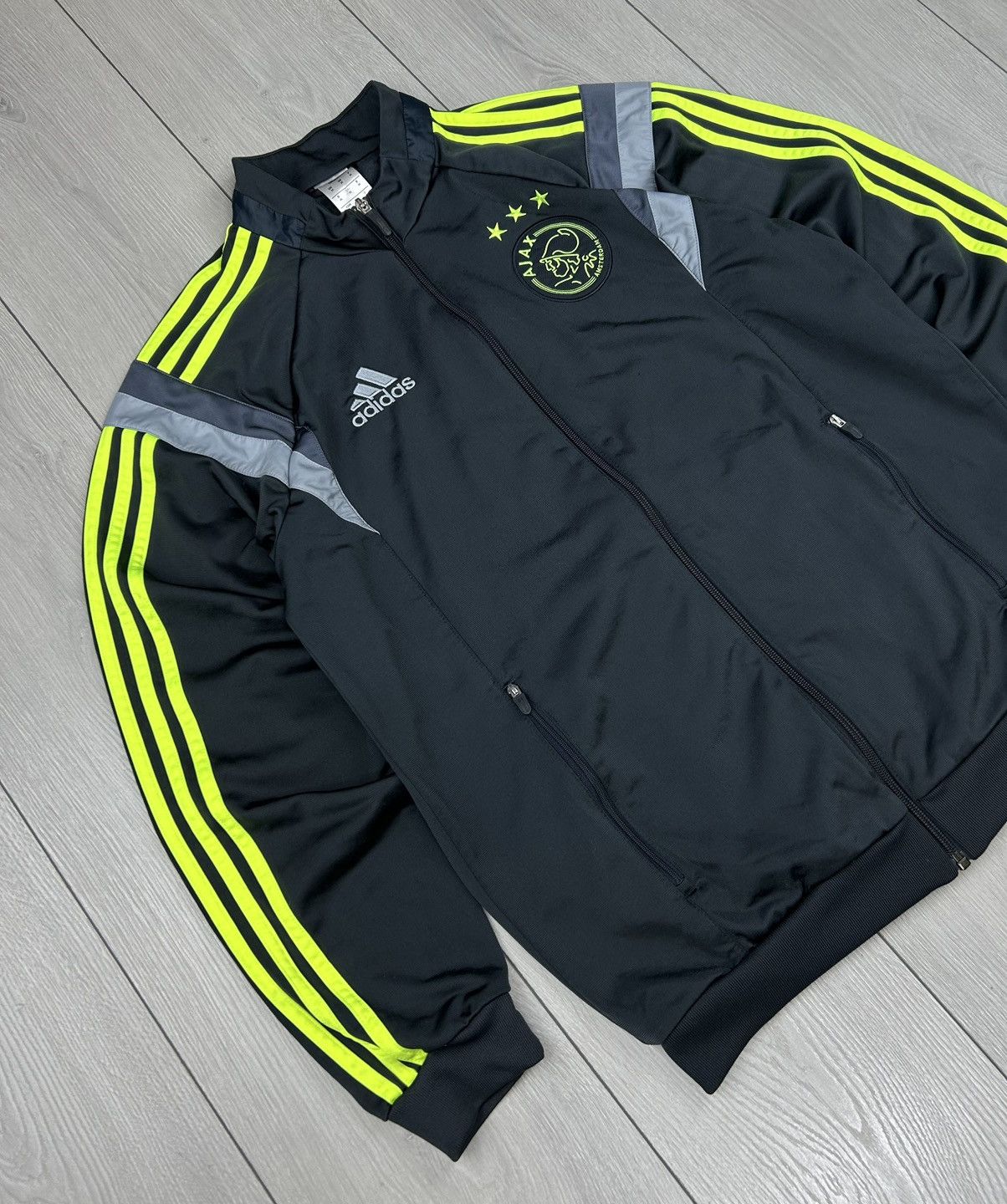 Adidas Adidas Vintage Ajax Track Jacket Size M Size US M / EU 48-50 / 2 - 3 Thumbnail