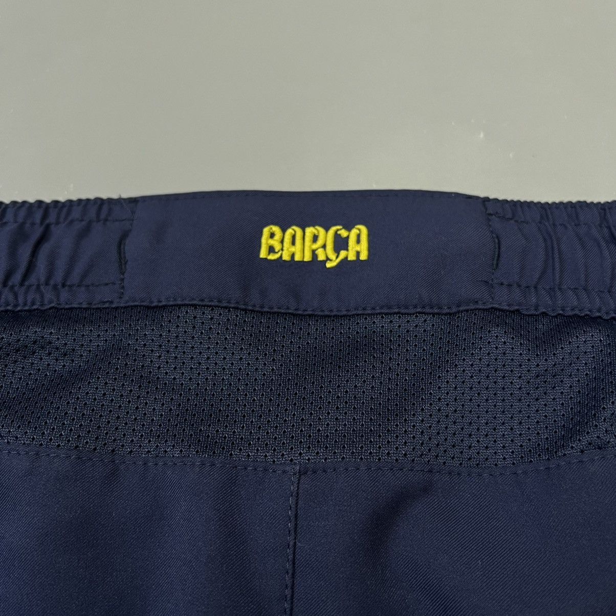 Nike × Vintage Vintage F.C Barcelona Nike Shorts Soccer Barca y2k size XL Size US 34 / EU 50 - 6 Thumbnail