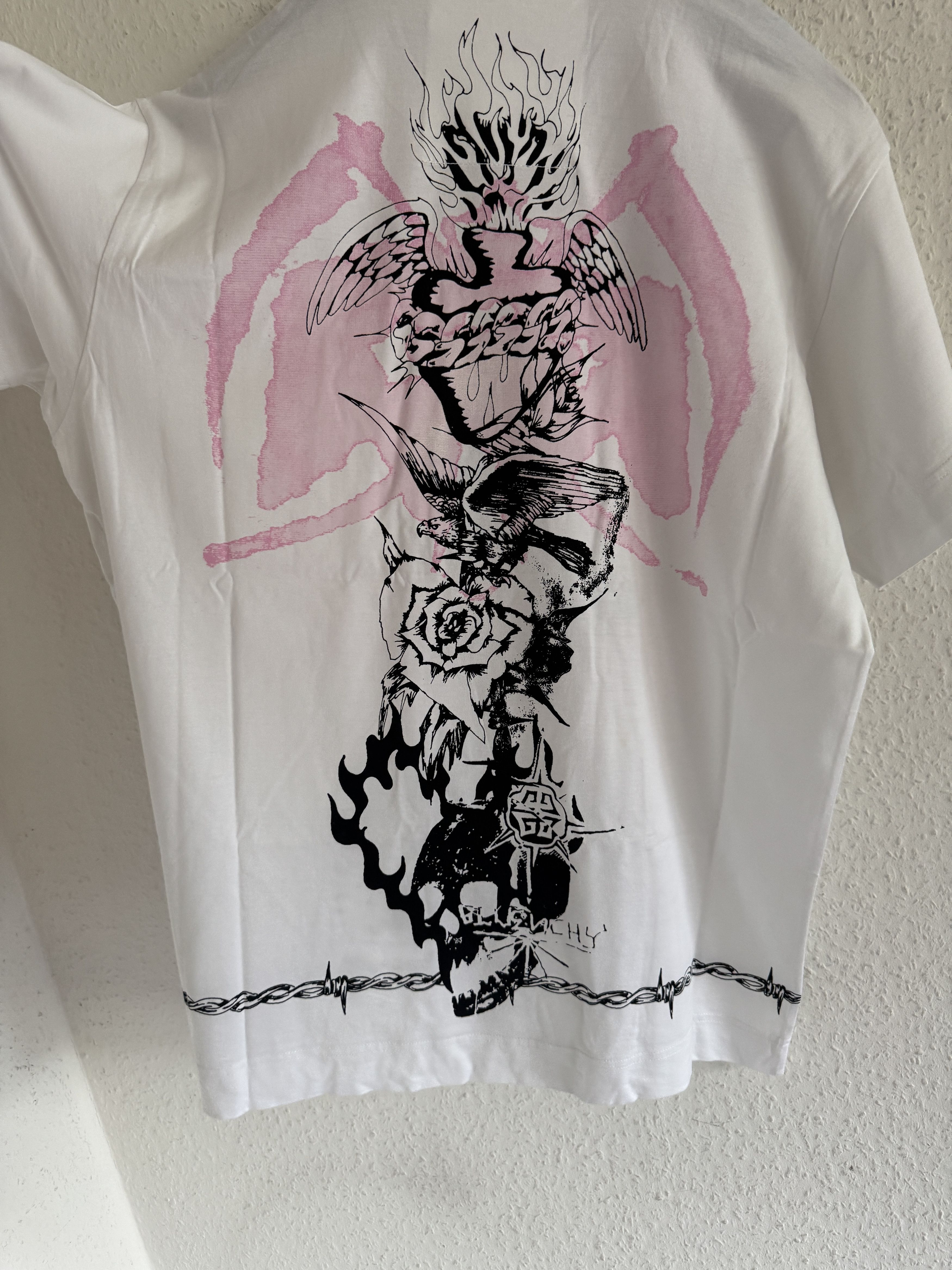 Givenchy White Gothic Print Oversized T-Shirt Size US M / EU 48-50 / 2 - 9 Thumbnail