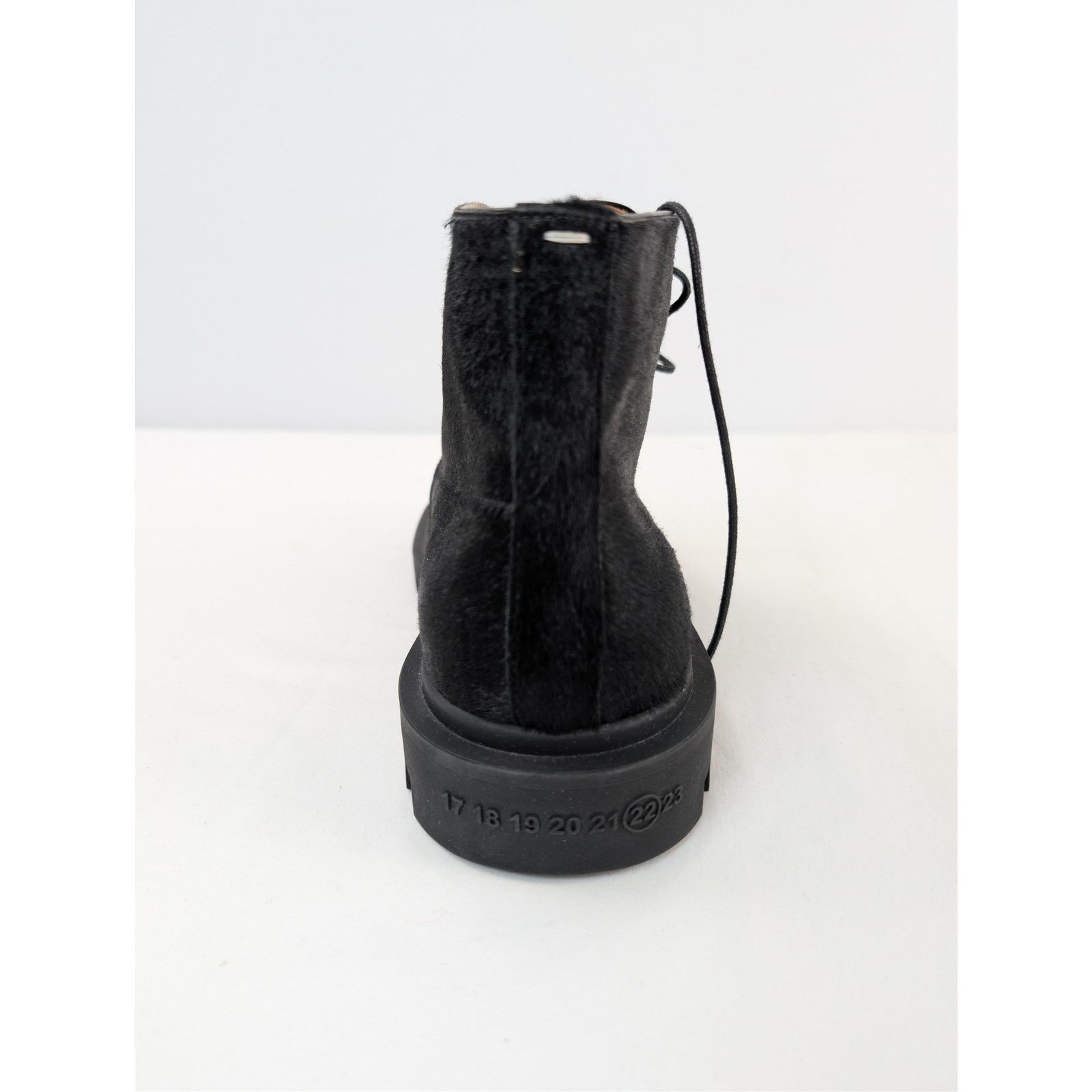Maison Margiela o1rshd1 Calf Leather Ankle Boots in Black Size US 9 / EU 42 - 14 Thumbnail