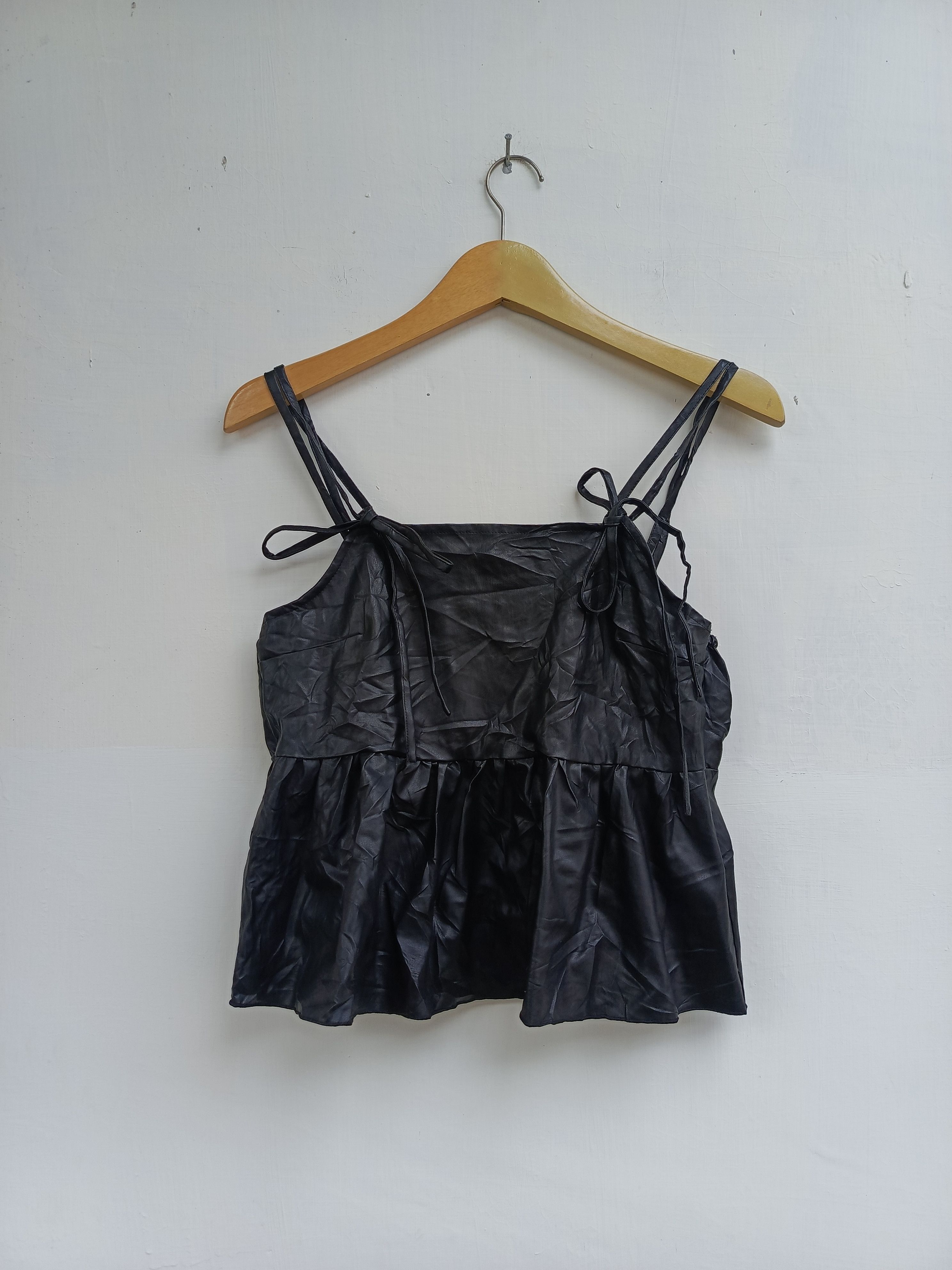 Japanese Brand GRL black tanktop Size L / US 10 / IT 46 - 1 Thumbnail