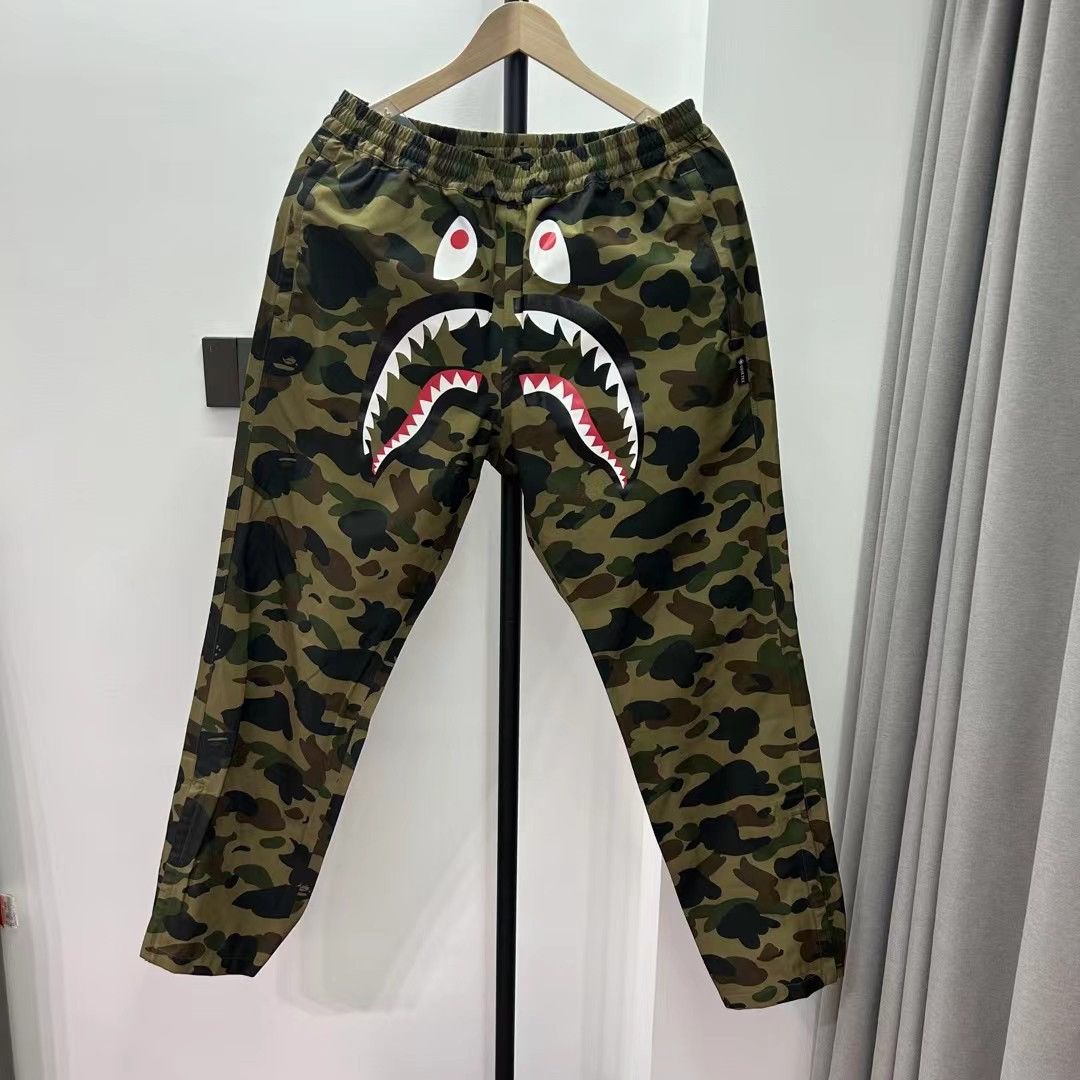 Bape BAPE SHARK PANT Size US 32 / EU 48 - 1 Thumbnail